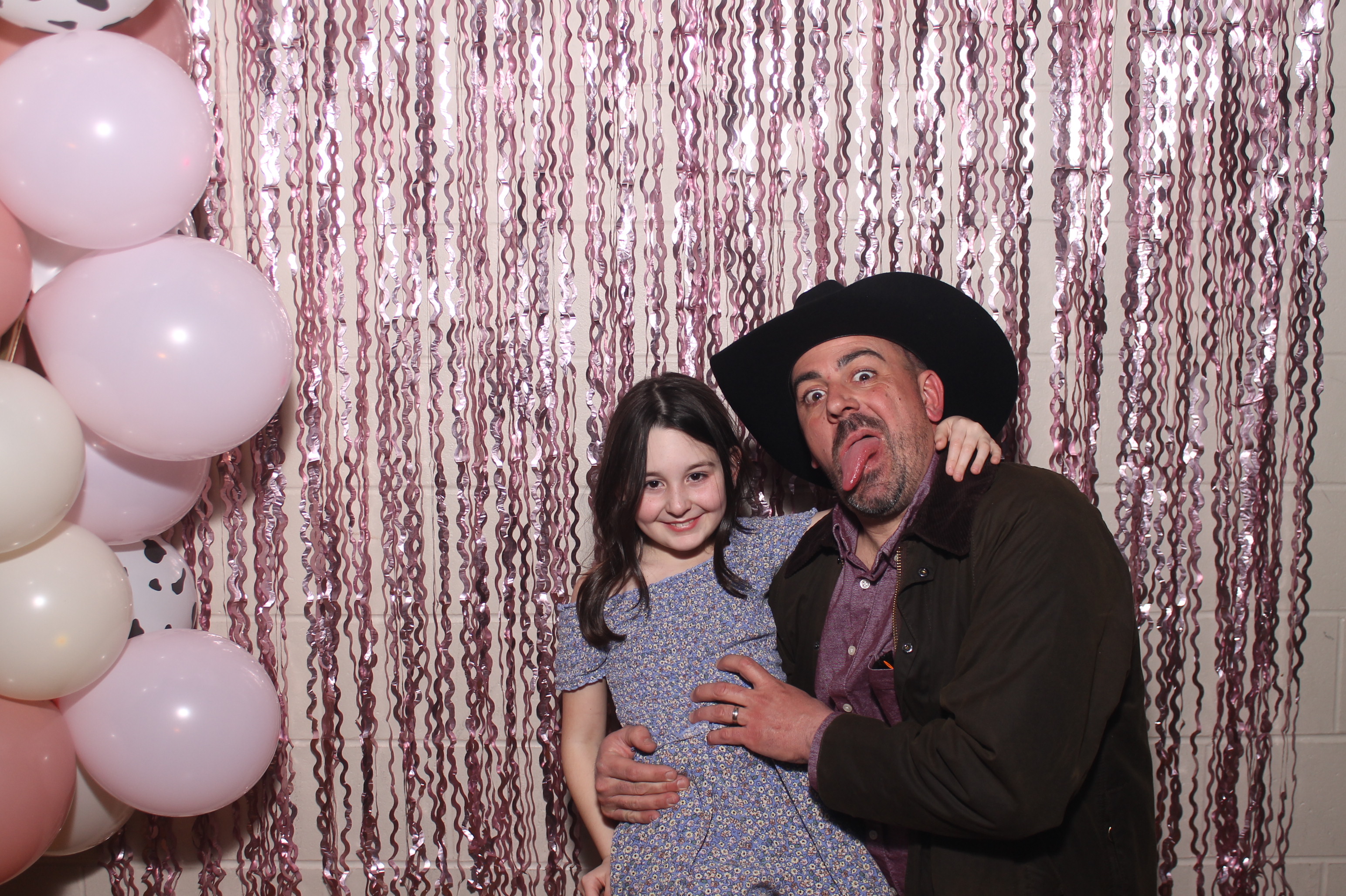 Queen of Peace Father Daughter Dance | View more photos from the event at gallery.photoboothcincy.com/u/PhotoBoothCincy/Queen-of-Peace-Father-Daughter-Dance