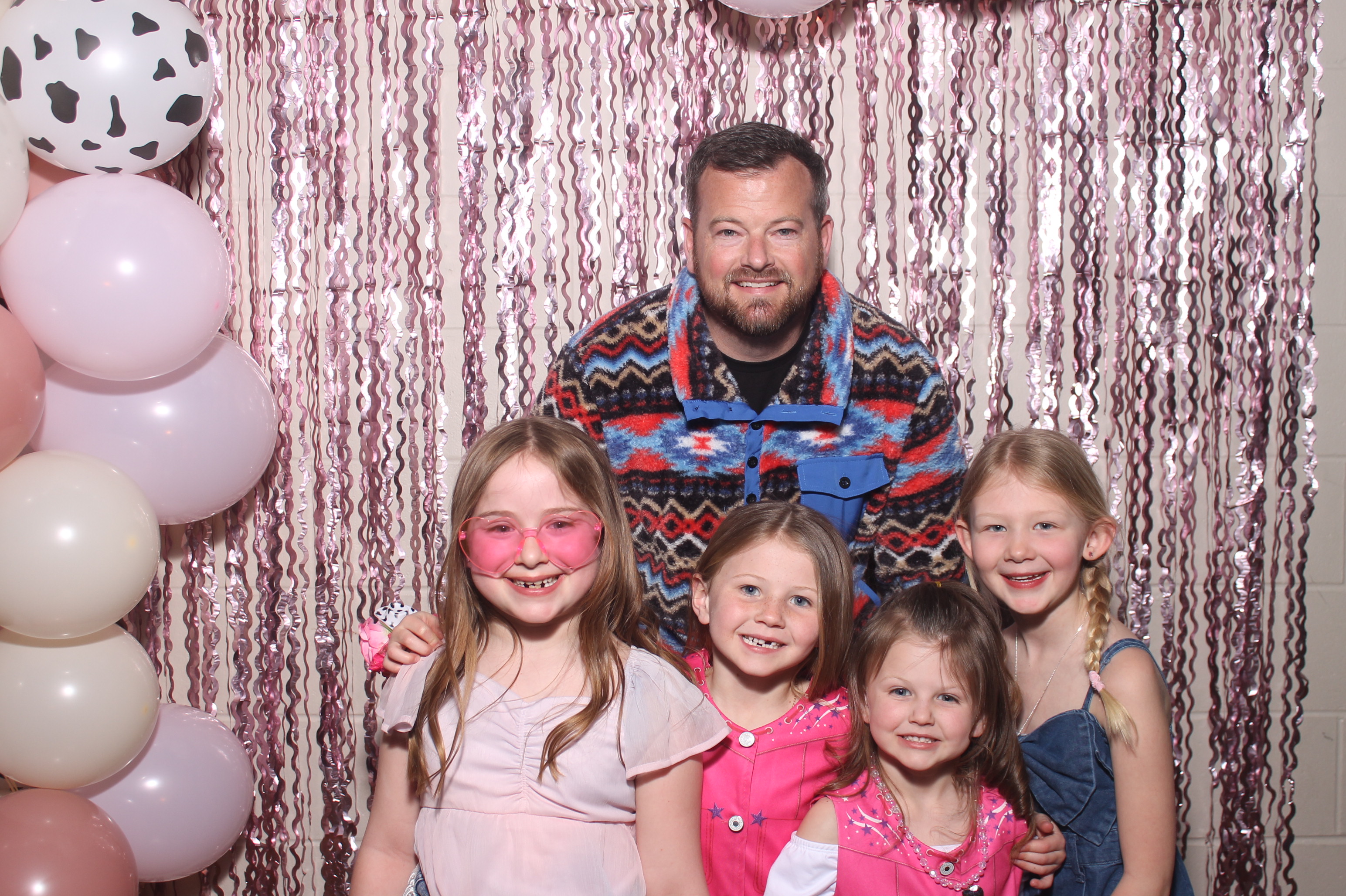 Queen of Peace Father Daughter Dance | View more photos from the event at gallery.photoboothcincy.com/u/PhotoBoothCincy/Queen-of-Peace-Father-Daughter-Dance