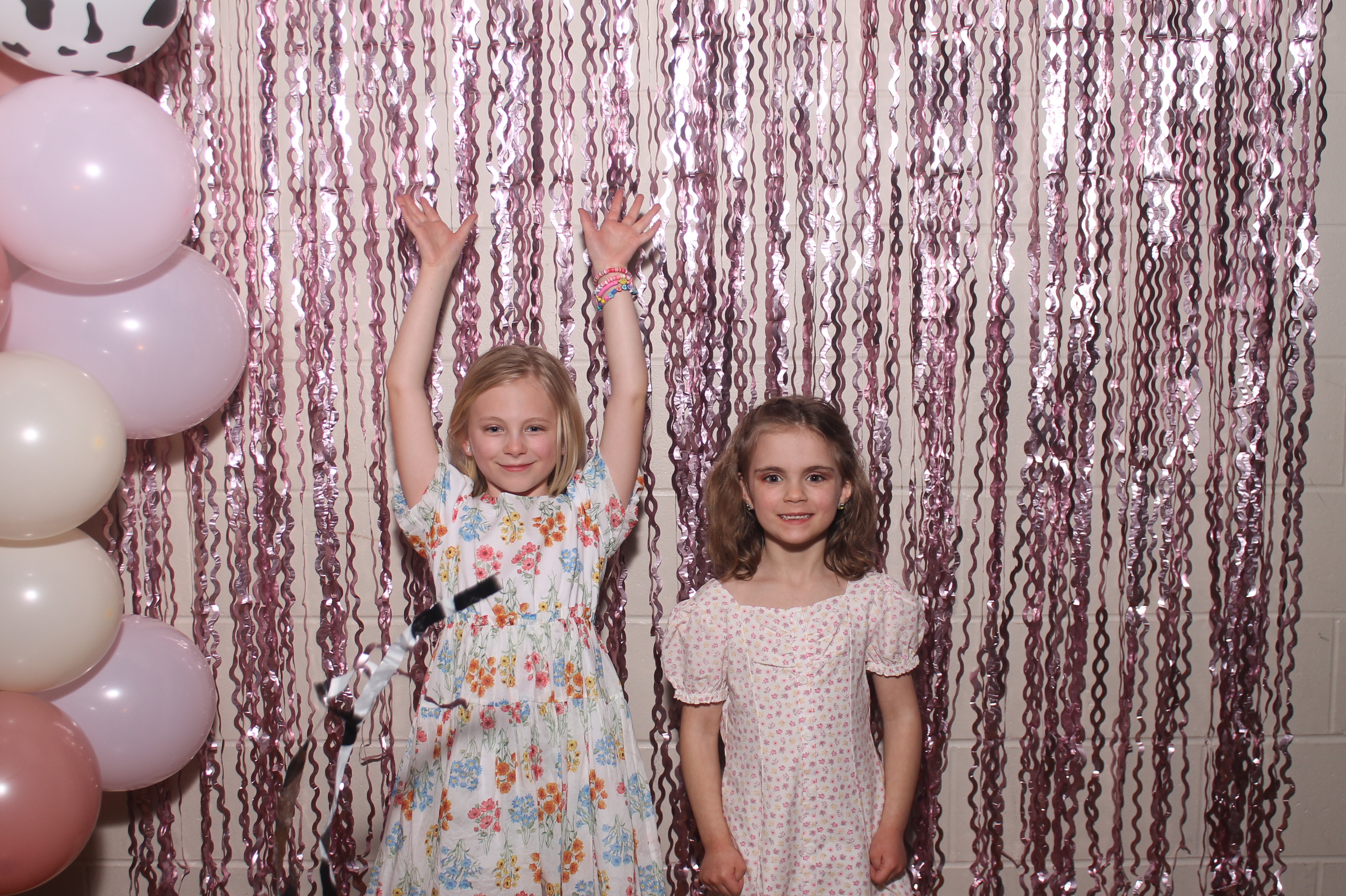 Queen of Peace Father Daughter Dance | View more photos from the event at gallery.photoboothcincy.com/u/PhotoBoothCincy/Queen-of-Peace-Father-Daughter-Dance