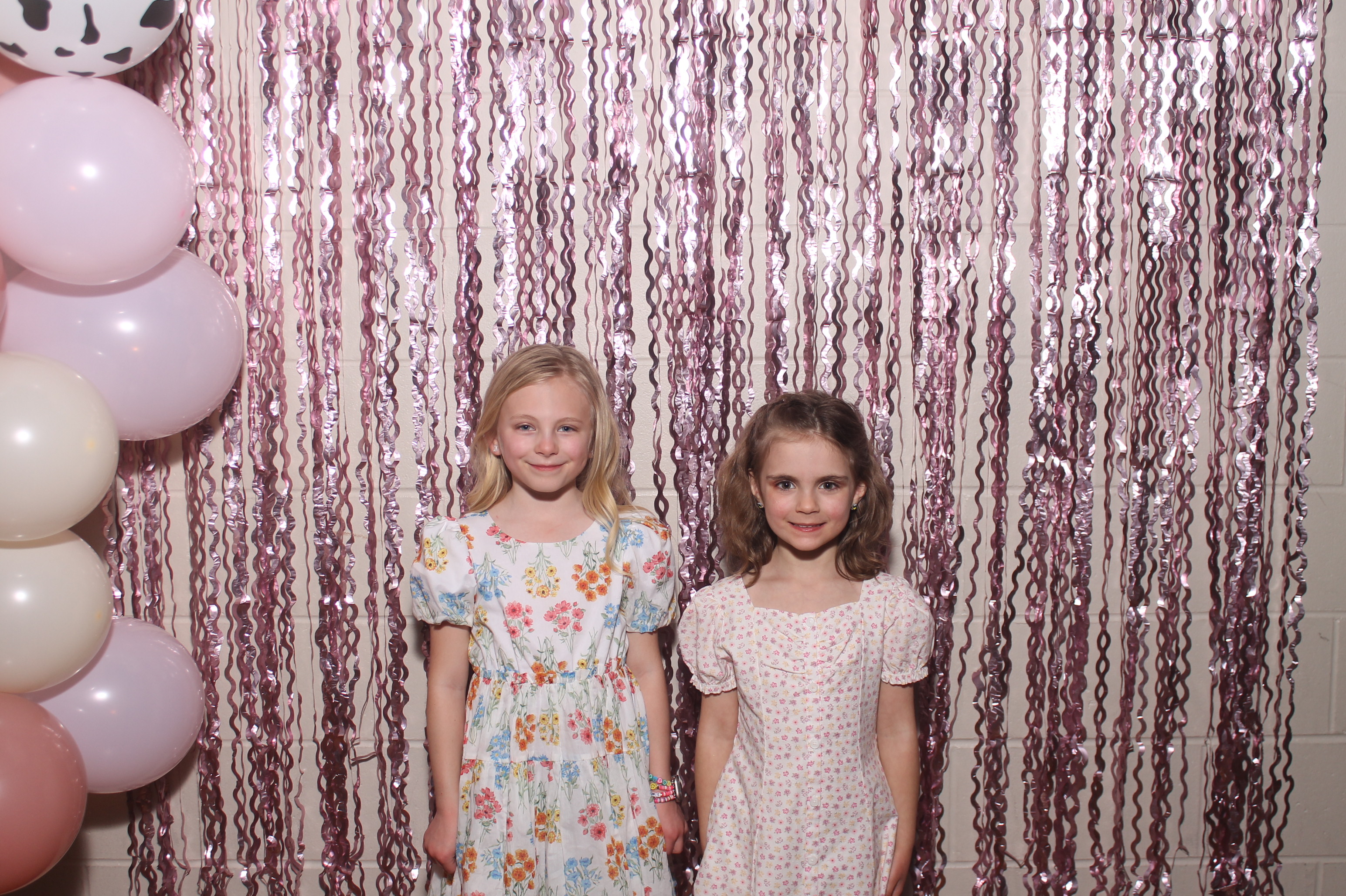 Queen of Peace Father Daughter Dance | View more photos from the event at gallery.photoboothcincy.com/u/PhotoBoothCincy/Queen-of-Peace-Father-Daughter-Dance