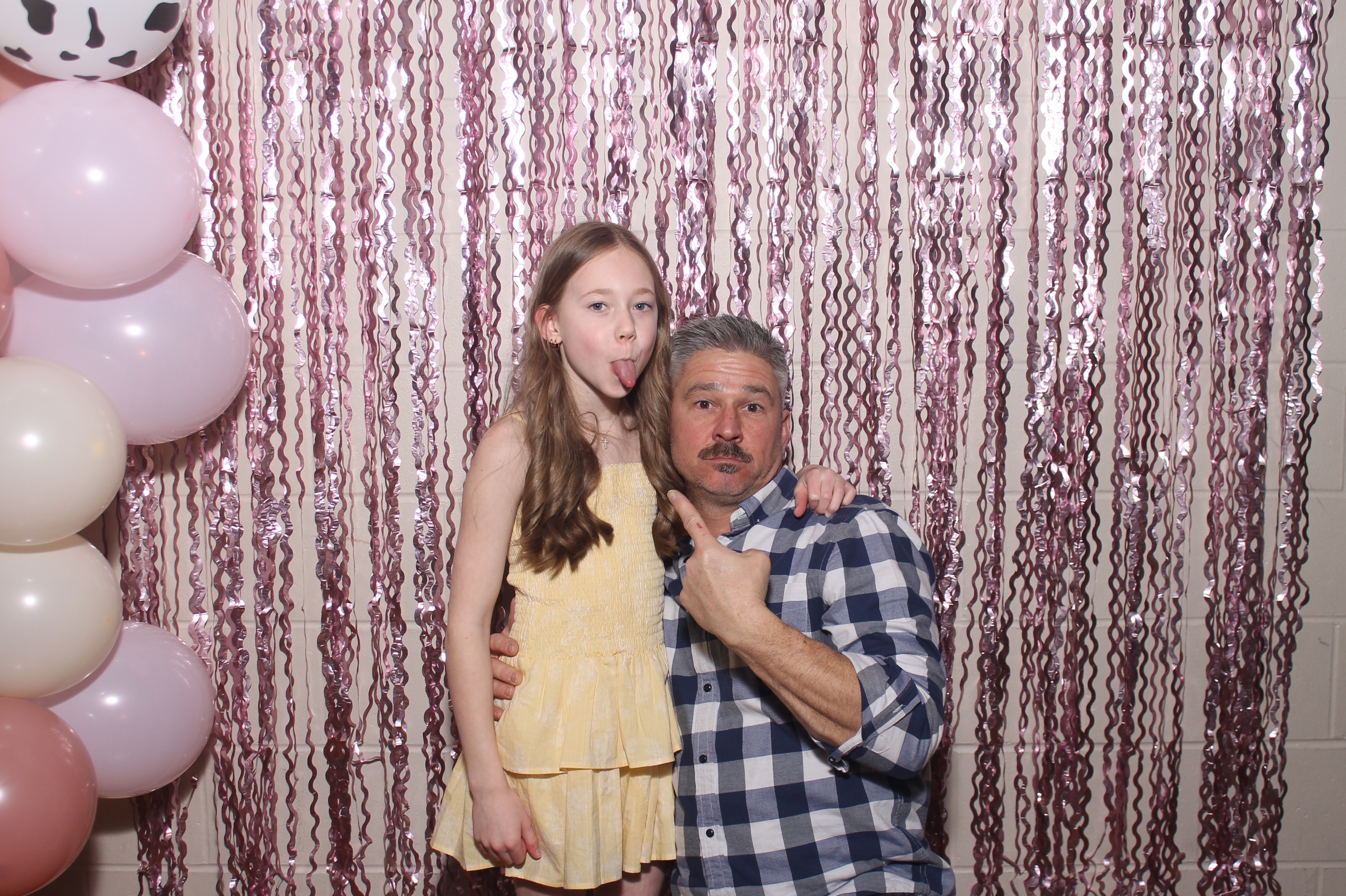 Queen of Peace Father Daughter Dance | View more photos from the event at gallery.photoboothcincy.com/u/PhotoBoothCincy/Queen-of-Peace-Father-Daughter-Dance