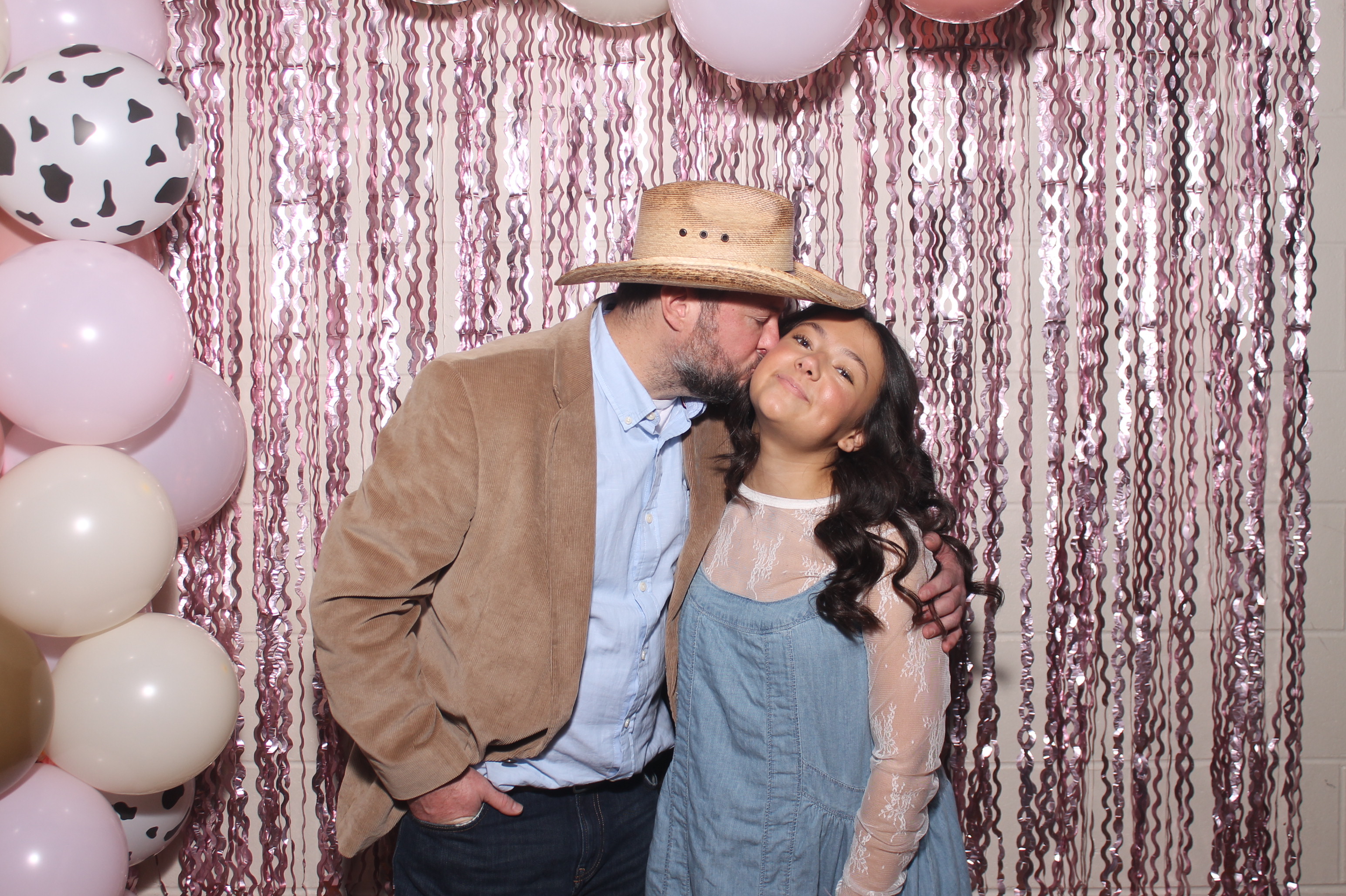 Queen of Peace Father Daughter Dance | View more photos from the event at gallery.photoboothcincy.com/u/PhotoBoothCincy/Queen-of-Peace-Father-Daughter-Dance