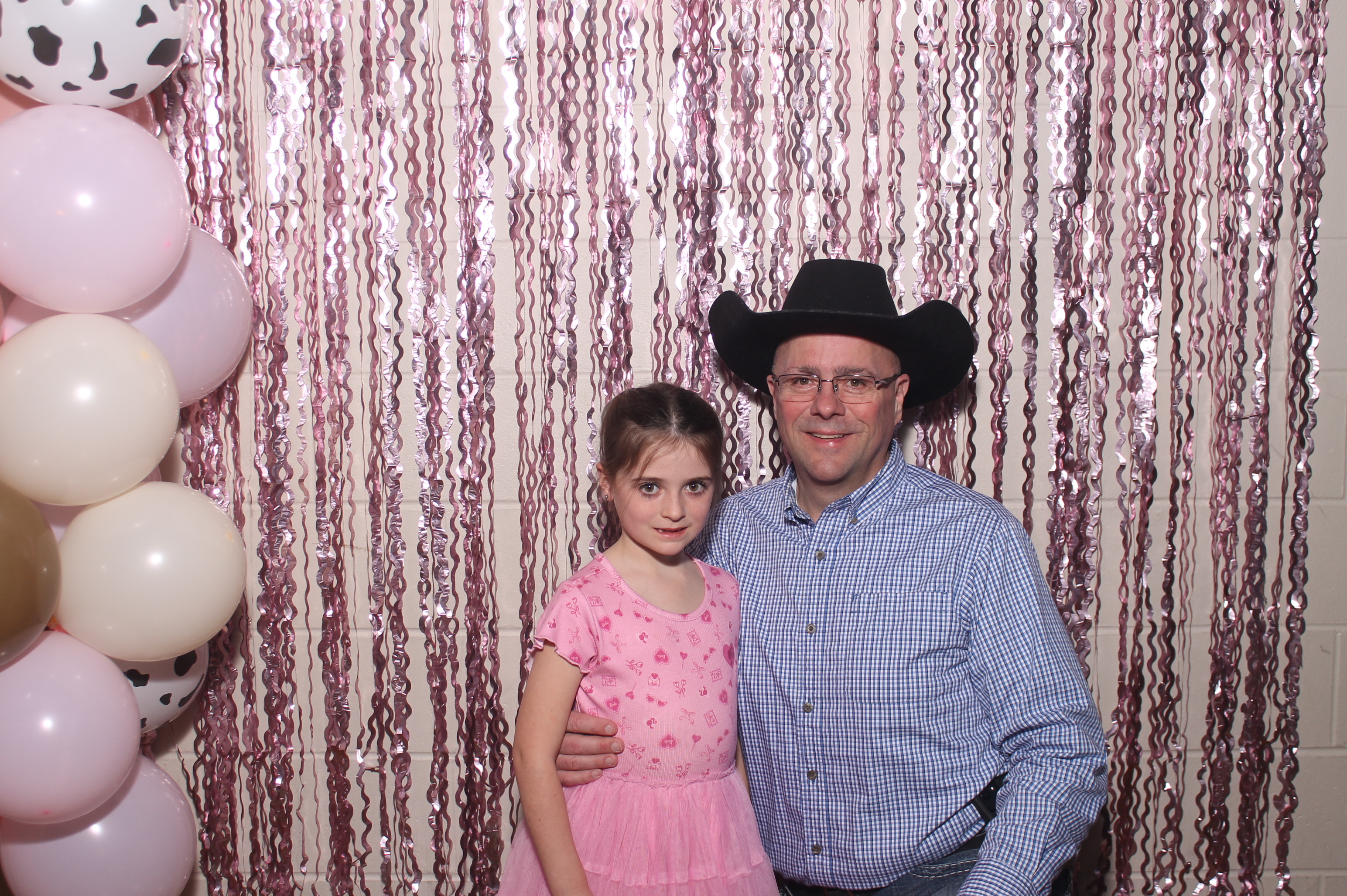 Queen of Peace Father Daughter Dance | View more photos from the event at gallery.photoboothcincy.com/u/PhotoBoothCincy/Queen-of-Peace-Father-Daughter-Dance