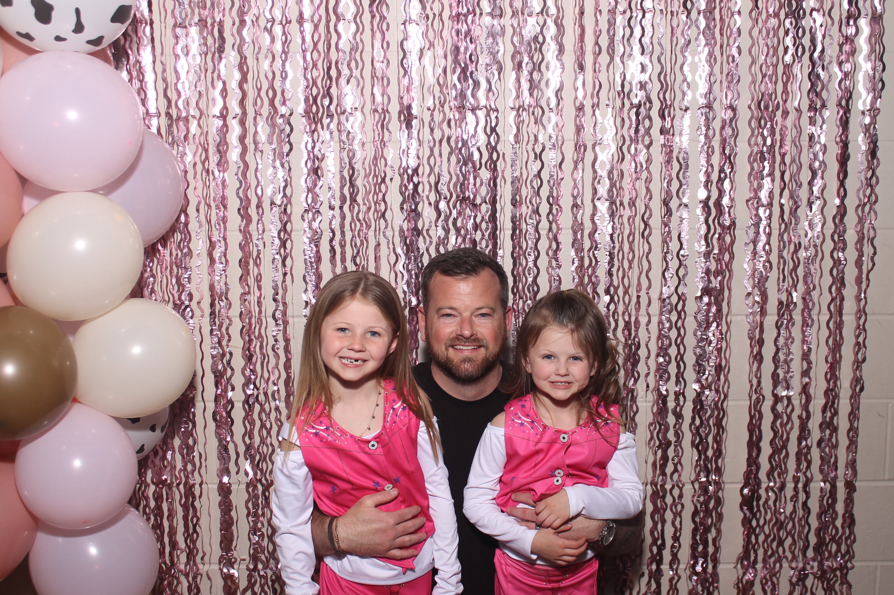 Queen of Peace Father Daughter Dance | View more photos from the event at gallery.photoboothcincy.com/u/PhotoBoothCincy/Queen-of-Peace-Father-Daughter-Dance