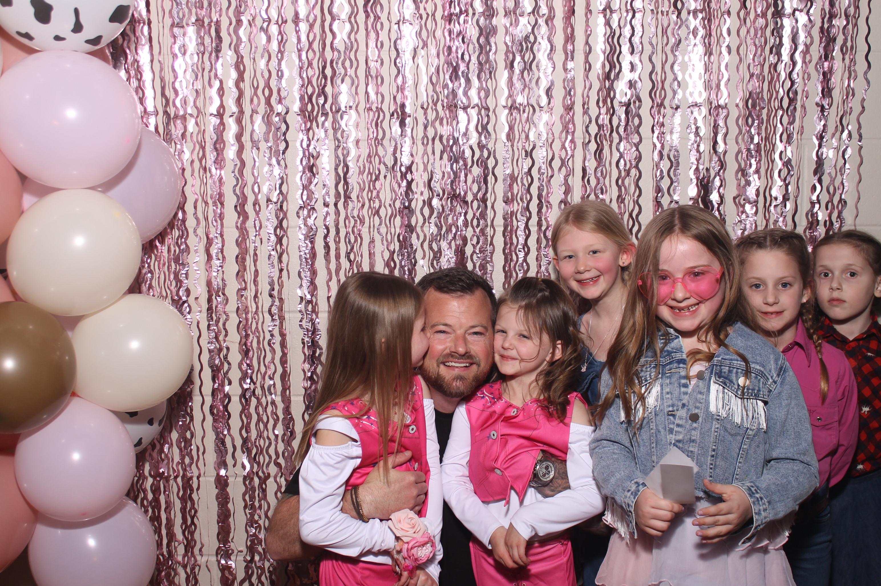 Queen of Peace Father Daughter Dance | View more photos from the event at gallery.photoboothcincy.com/u/PhotoBoothCincy/Queen-of-Peace-Father-Daughter-Dance