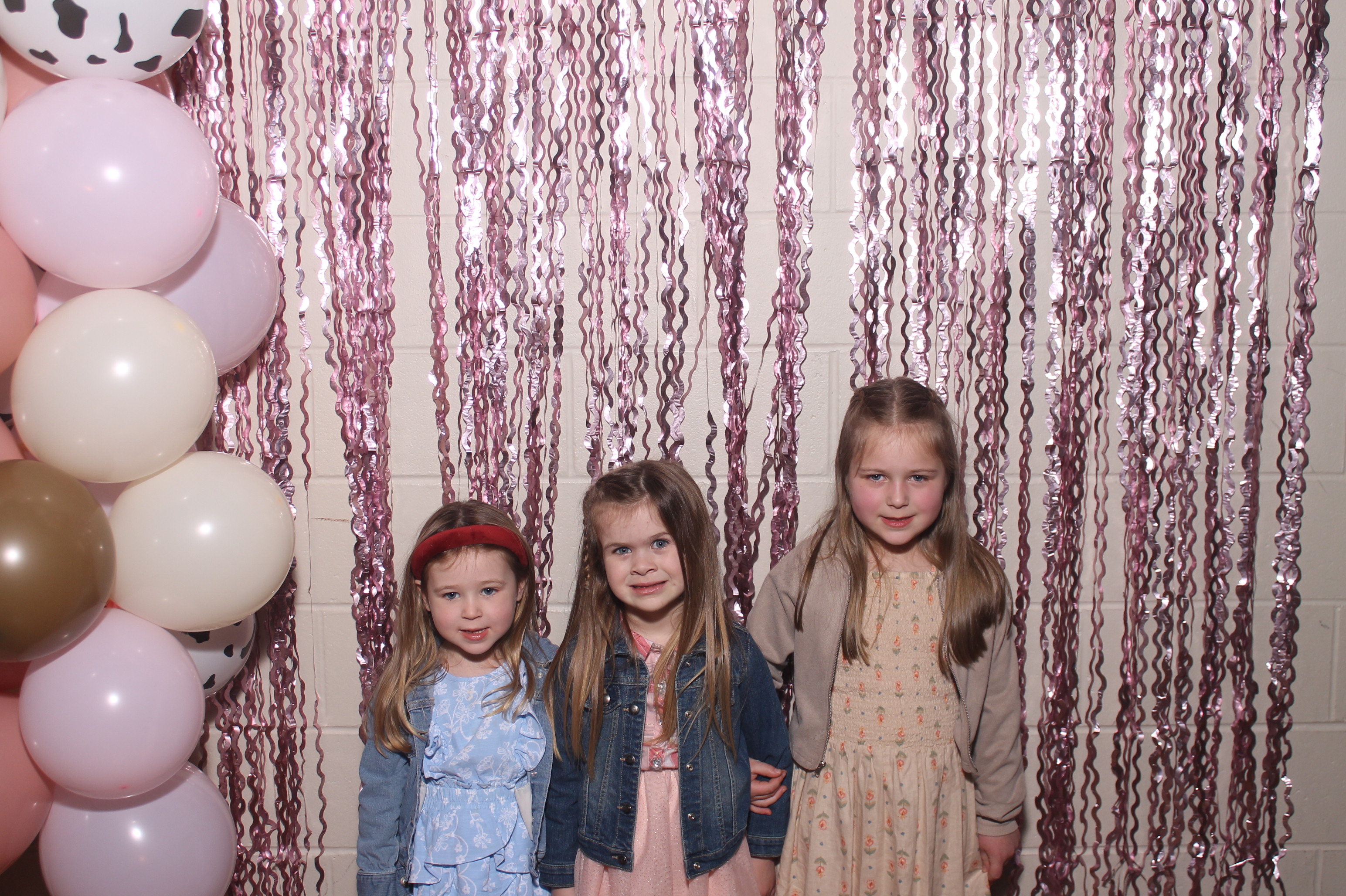 Queen of Peace Father Daughter Dance | View more photos from the event at gallery.photoboothcincy.com/u/PhotoBoothCincy/Queen-of-Peace-Father-Daughter-Dance
