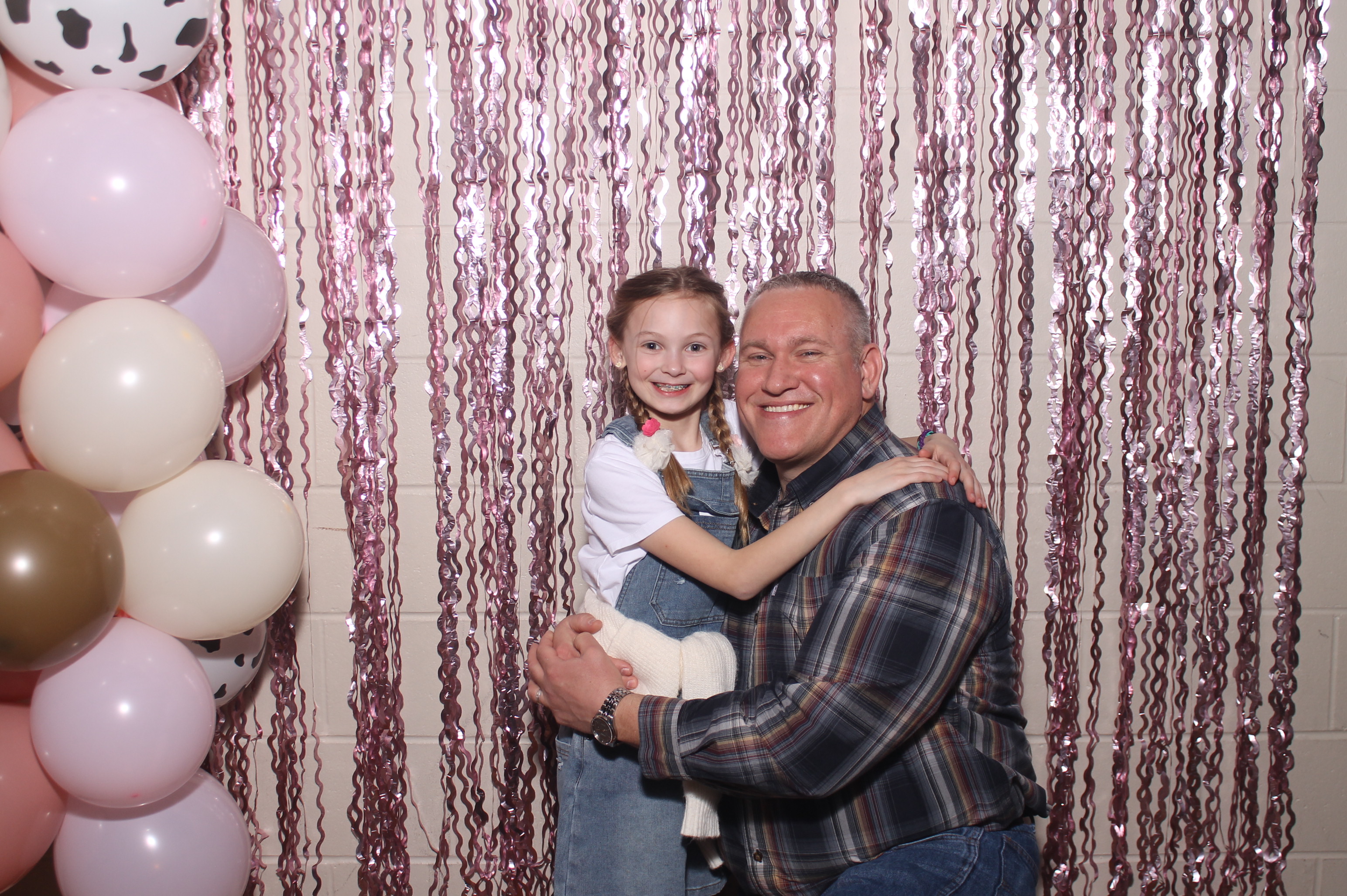 Queen of Peace Father Daughter Dance | View more photos from the event at gallery.photoboothcincy.com/u/PhotoBoothCincy/Queen-of-Peace-Father-Daughter-Dance