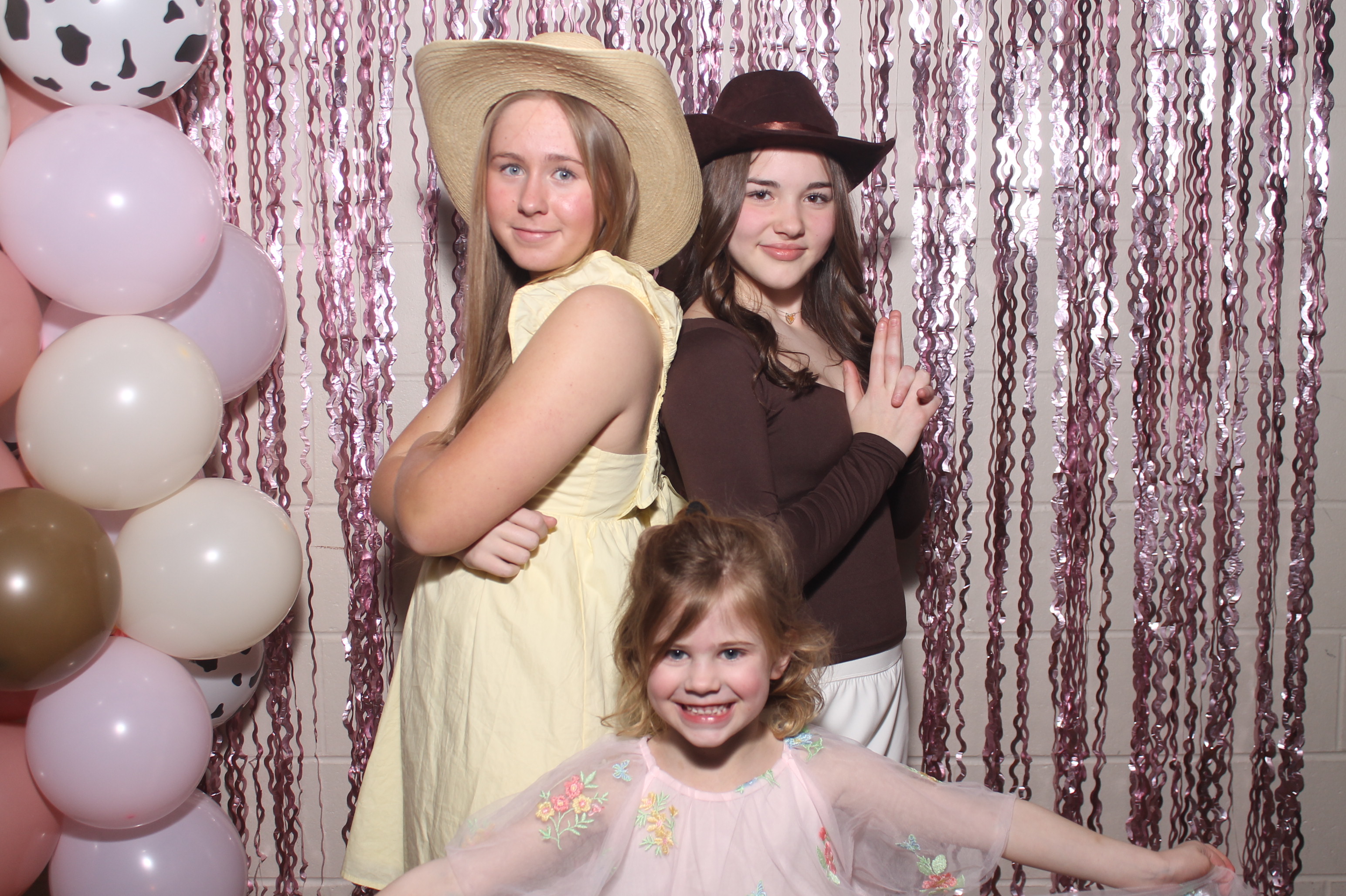Queen of Peace Father Daughter Dance | View more photos from the event at gallery.photoboothcincy.com/u/PhotoBoothCincy/Queen-of-Peace-Father-Daughter-Dance