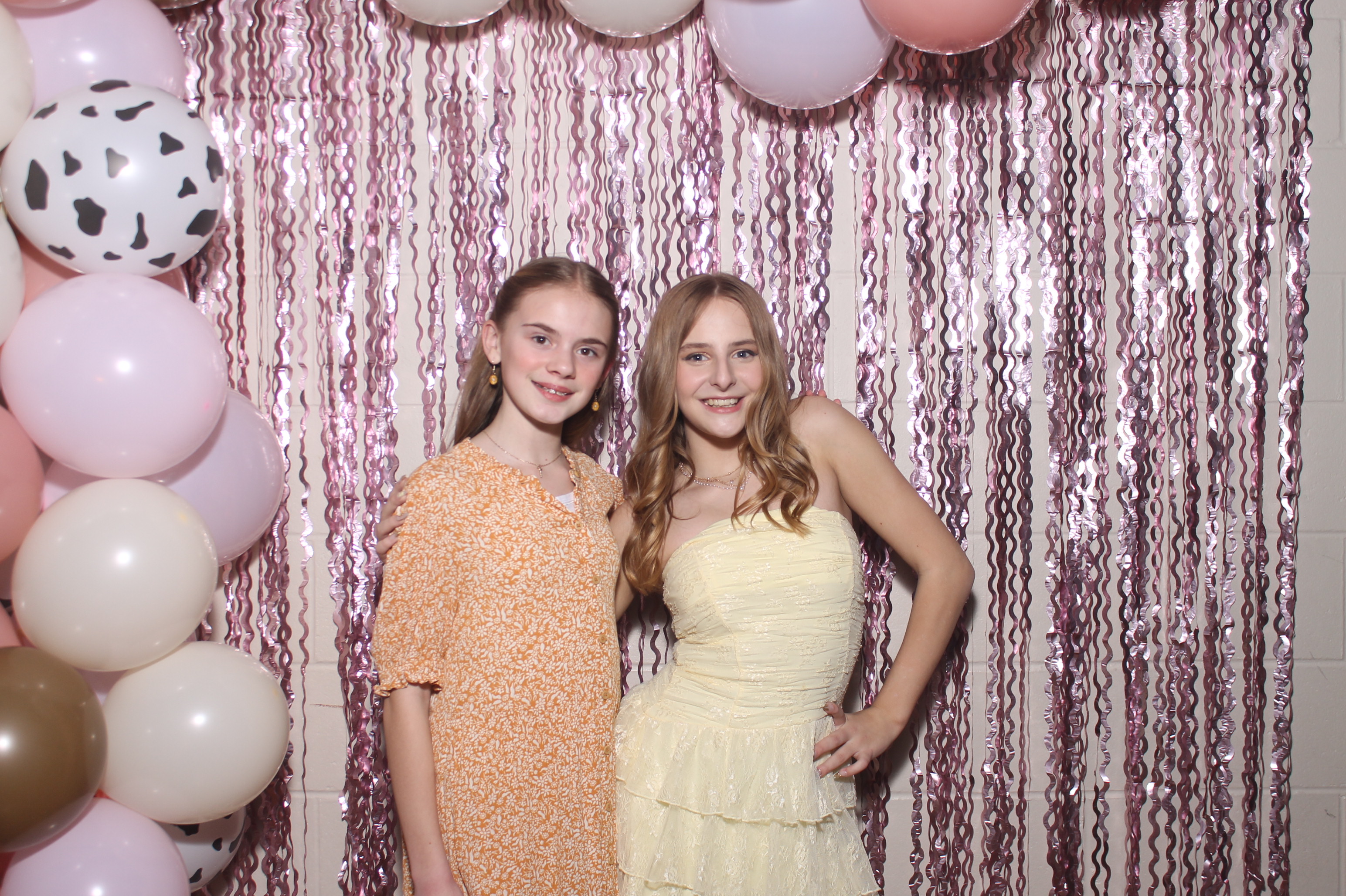 Queen of Peace Father Daughter Dance | View more photos from the event at gallery.photoboothcincy.com/u/PhotoBoothCincy/Queen-of-Peace-Father-Daughter-Dance