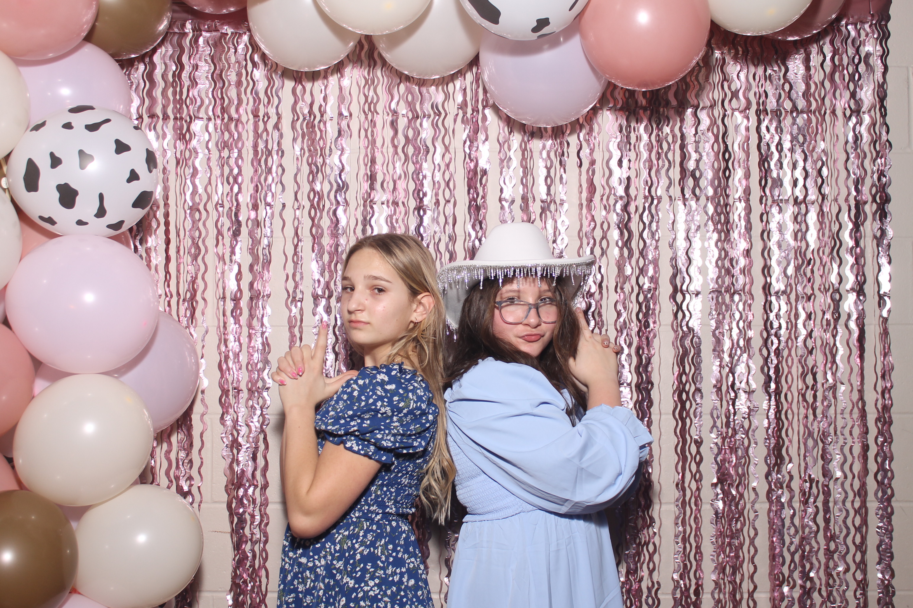 Queen of Peace Father Daughter Dance | View more photos from the event at gallery.photoboothcincy.com/u/PhotoBoothCincy/Queen-of-Peace-Father-Daughter-Dance
