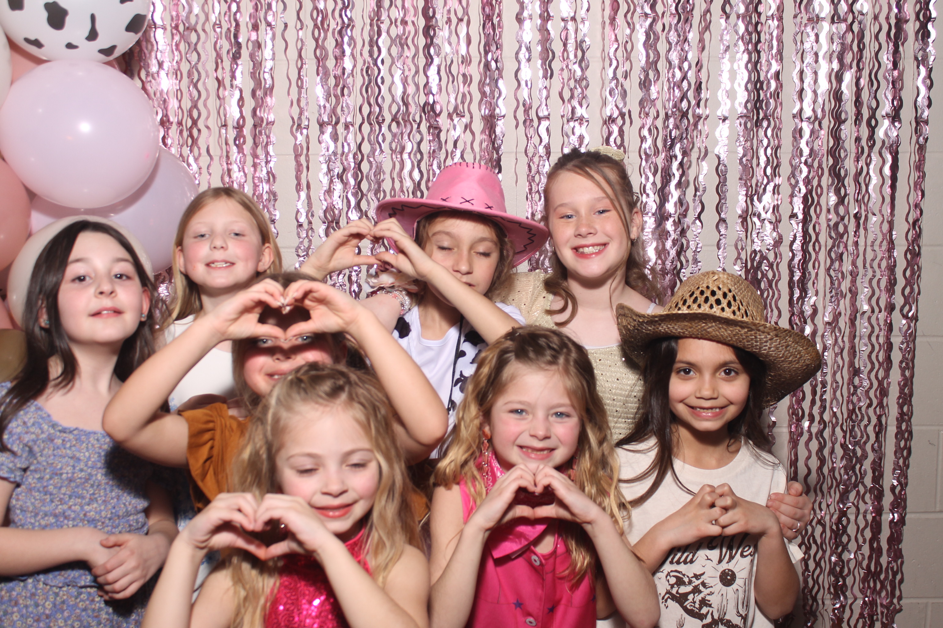 Queen of Peace Father Daughter Dance | View more photos from the event at gallery.photoboothcincy.com/u/PhotoBoothCincy/Queen-of-Peace-Father-Daughter-Dance