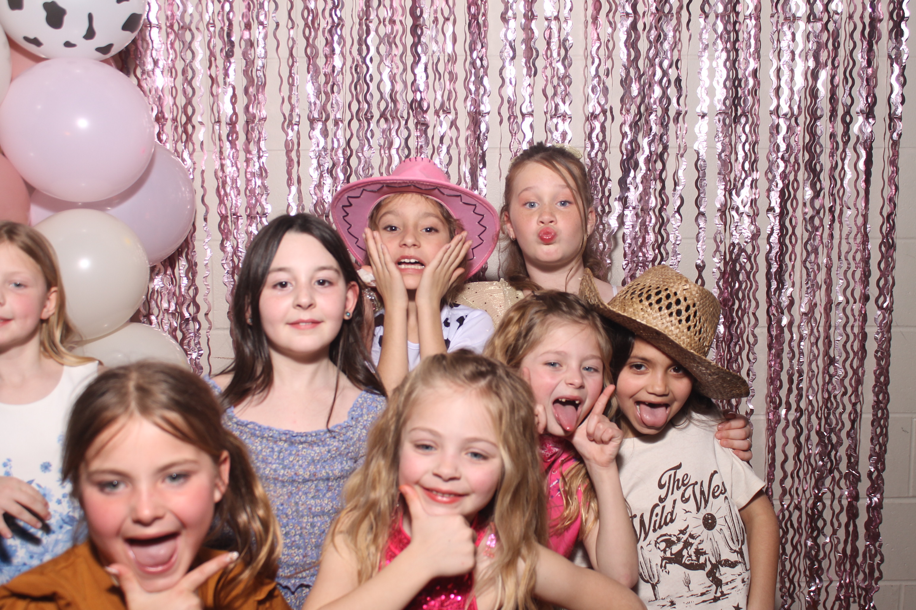 Queen of Peace Father Daughter Dance | View more photos from the event at gallery.photoboothcincy.com/u/PhotoBoothCincy/Queen-of-Peace-Father-Daughter-Dance