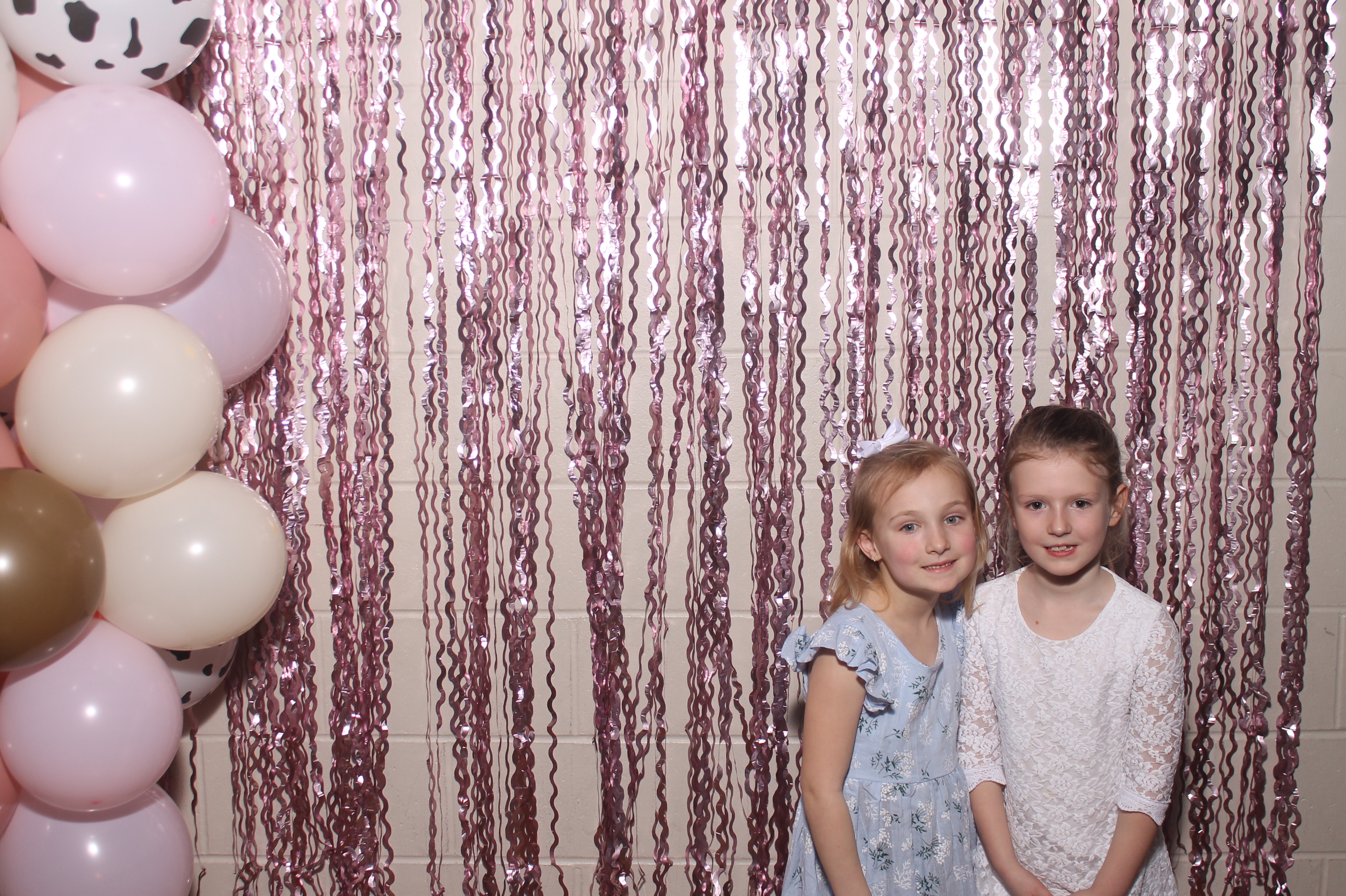 Queen of Peace Father Daughter Dance | View more photos from the event at gallery.photoboothcincy.com/u/PhotoBoothCincy/Queen-of-Peace-Father-Daughter-Dance