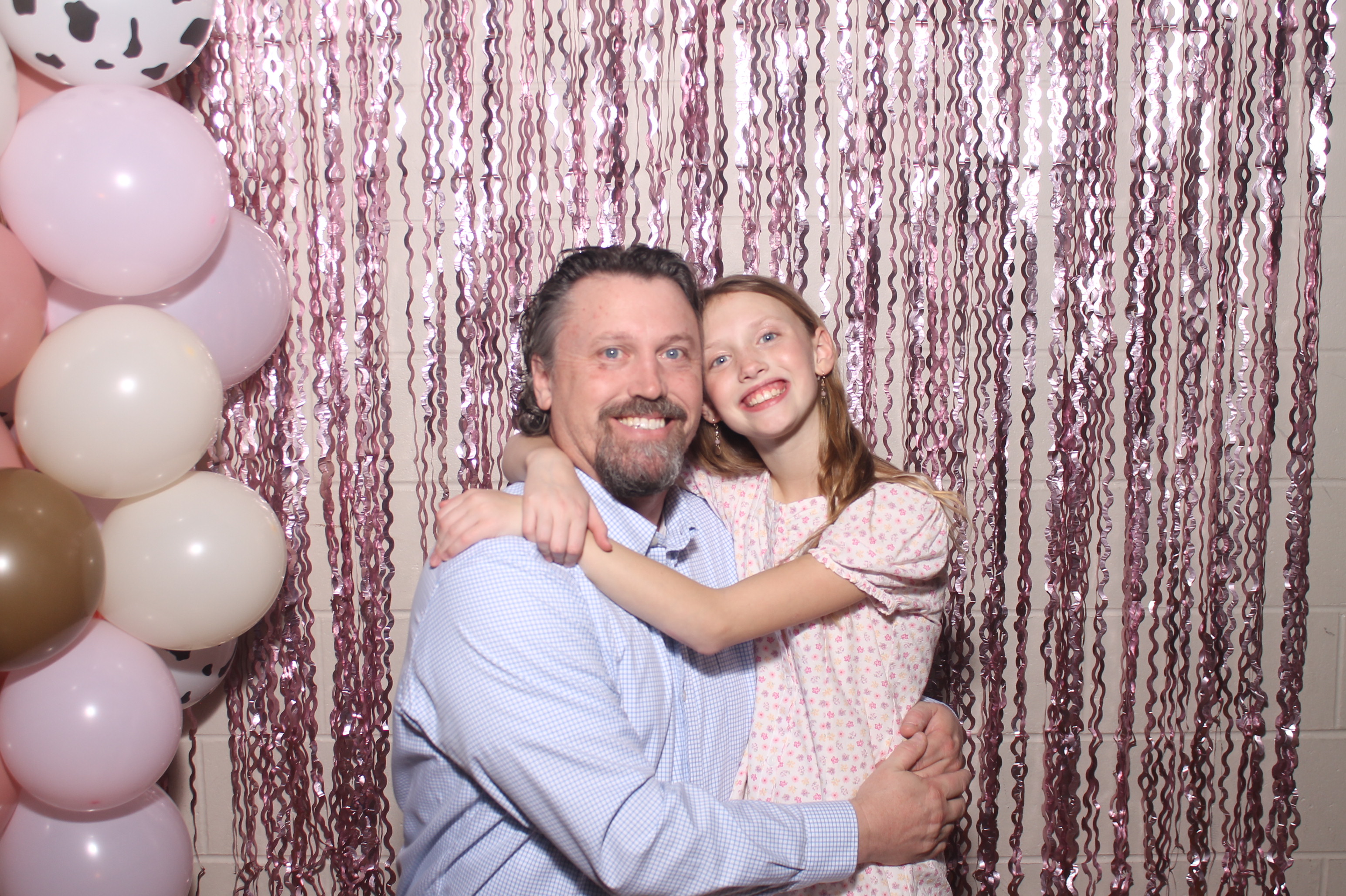 Queen of Peace Father Daughter Dance | View more photos from the event at gallery.photoboothcincy.com/u/PhotoBoothCincy/Queen-of-Peace-Father-Daughter-Dance