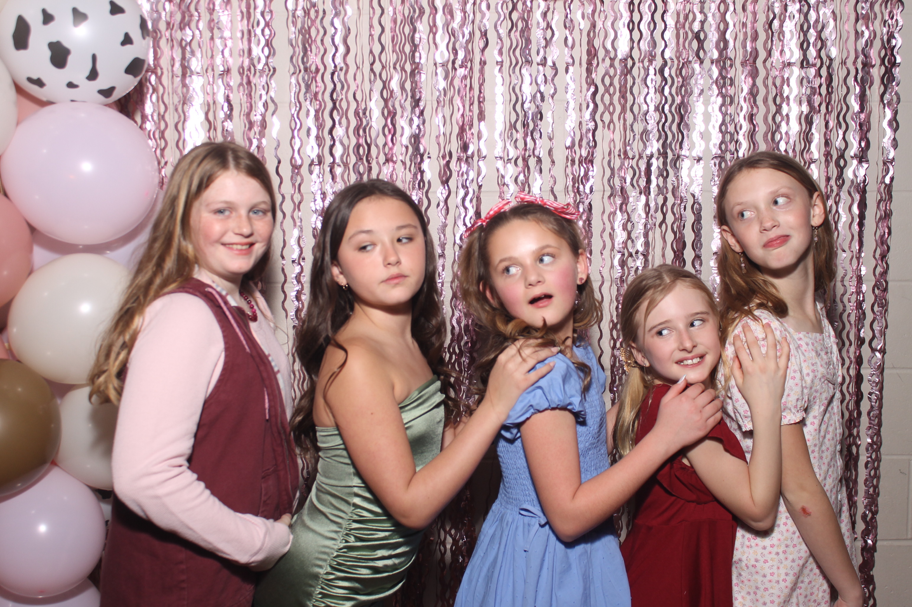 Queen of Peace Father Daughter Dance | View more photos from the event at gallery.photoboothcincy.com/u/PhotoBoothCincy/Queen-of-Peace-Father-Daughter-Dance