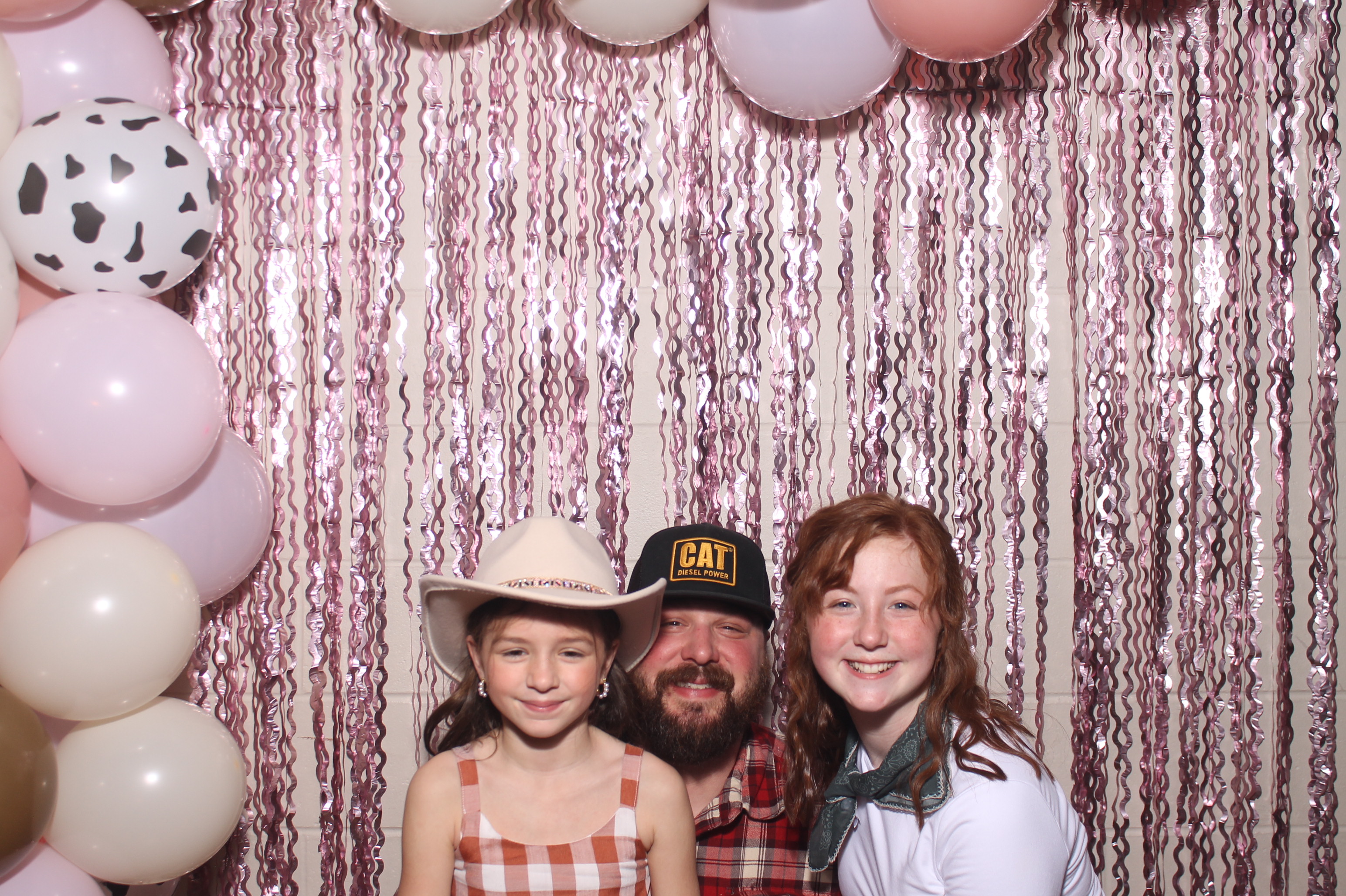 Queen of Peace Father Daughter Dance | View more photos from the event at gallery.photoboothcincy.com/u/PhotoBoothCincy/Queen-of-Peace-Father-Daughter-Dance