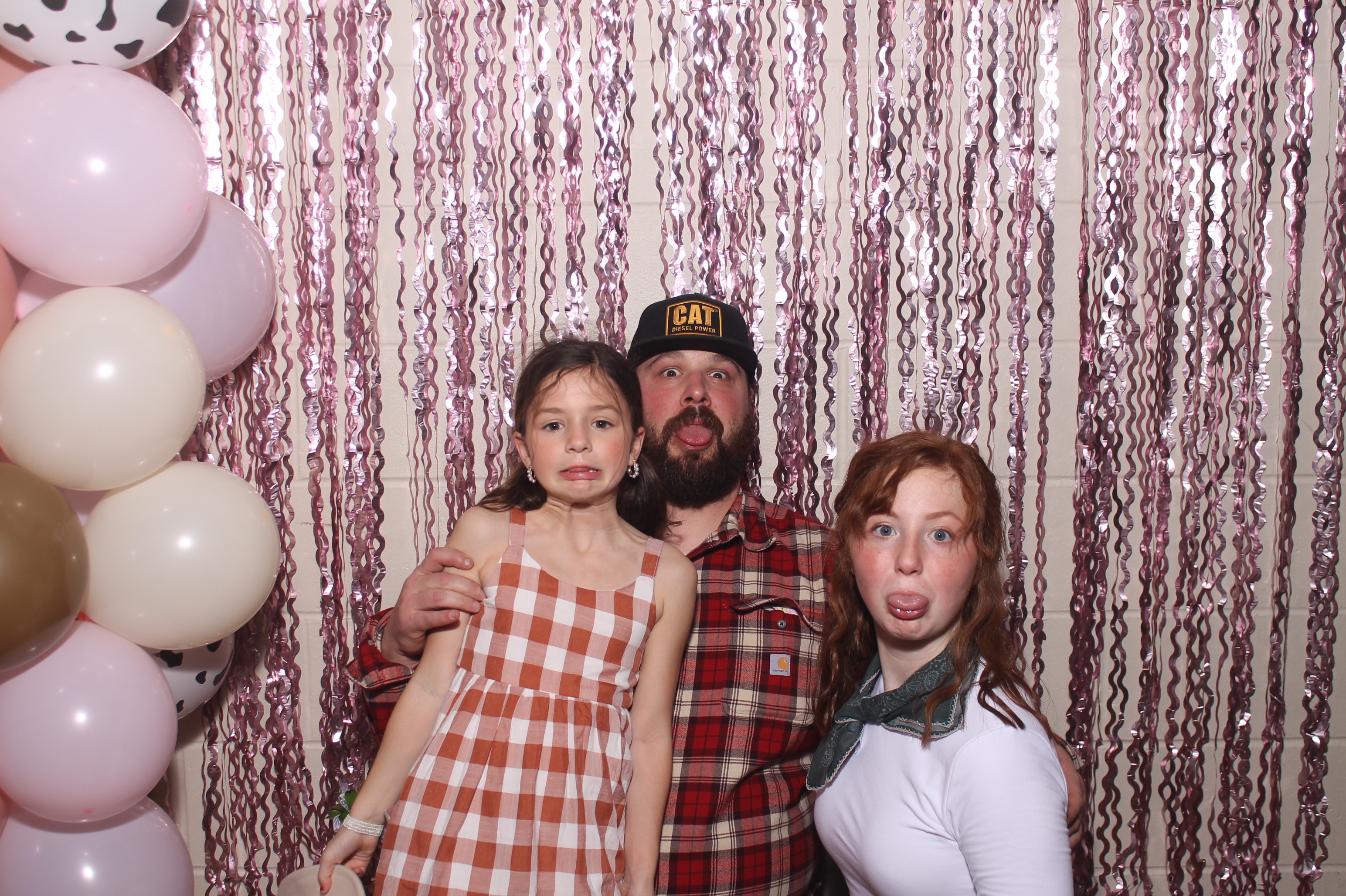 Queen of Peace Father Daughter Dance | View more photos from the event at gallery.photoboothcincy.com/u/PhotoBoothCincy/Queen-of-Peace-Father-Daughter-Dance
