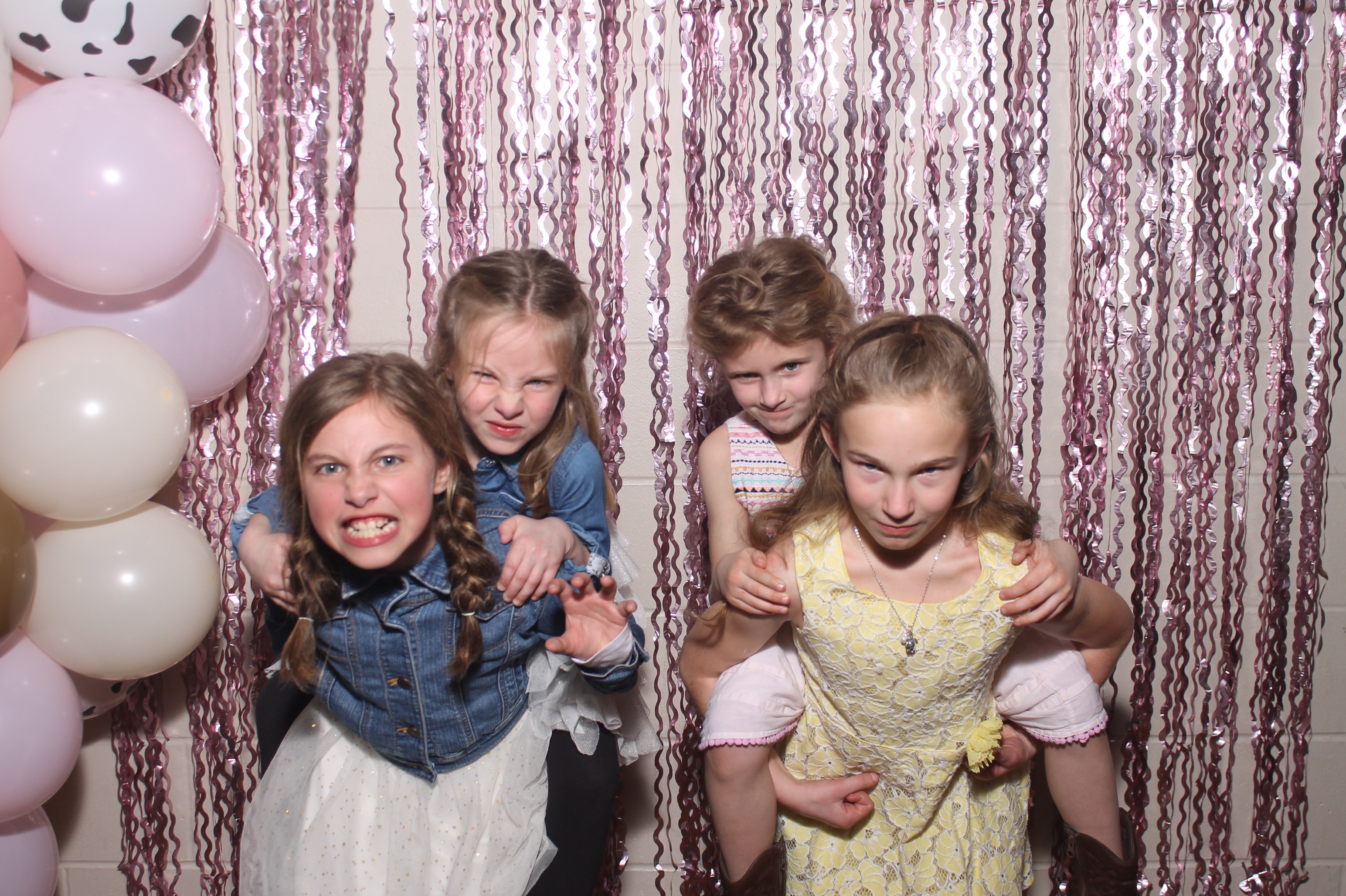 Queen of Peace Father Daughter Dance | View more photos from the event at gallery.photoboothcincy.com/u/PhotoBoothCincy/Queen-of-Peace-Father-Daughter-Dance