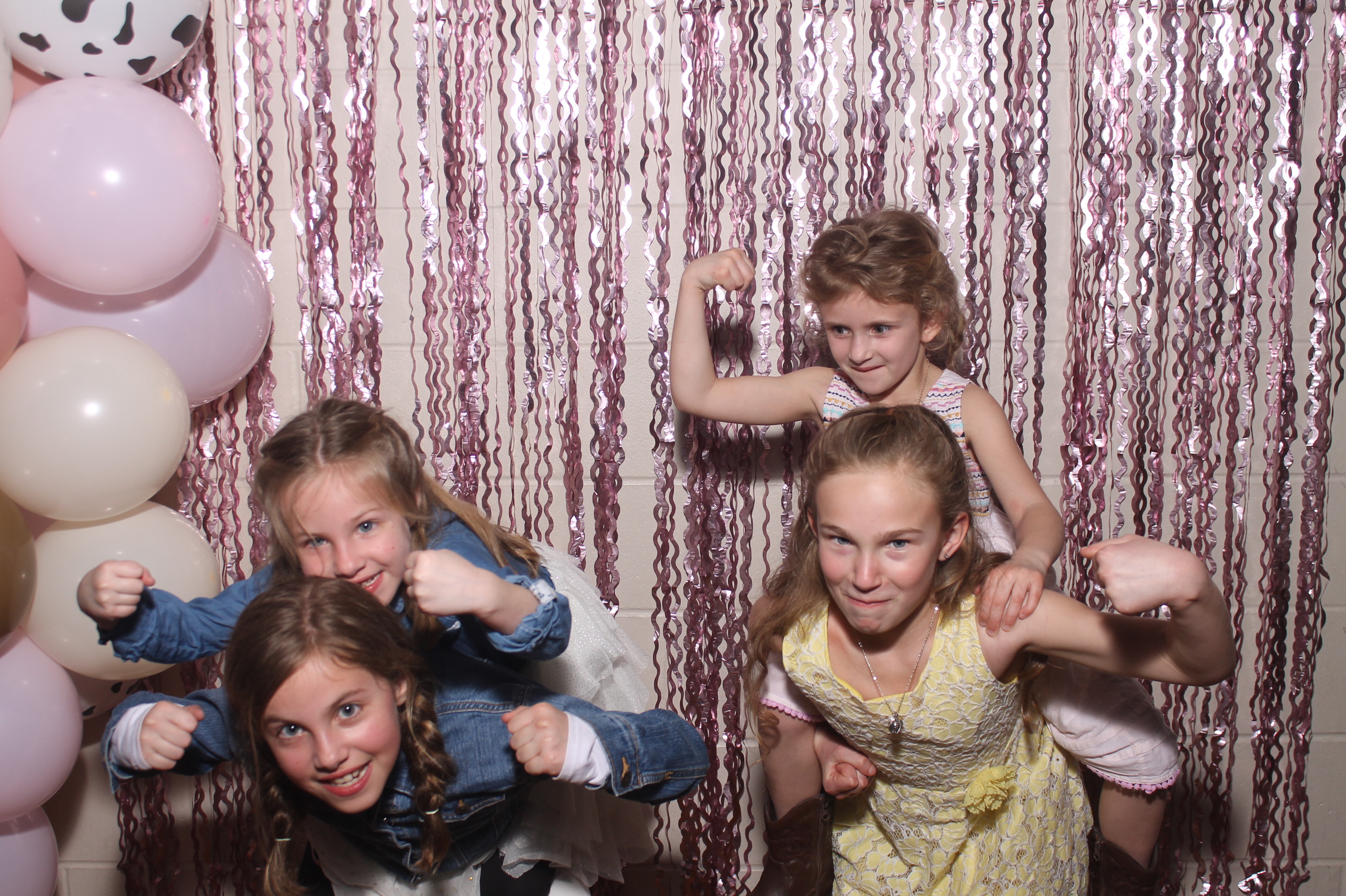 Queen of Peace Father Daughter Dance | View more photos from the event at gallery.photoboothcincy.com/u/PhotoBoothCincy/Queen-of-Peace-Father-Daughter-Dance