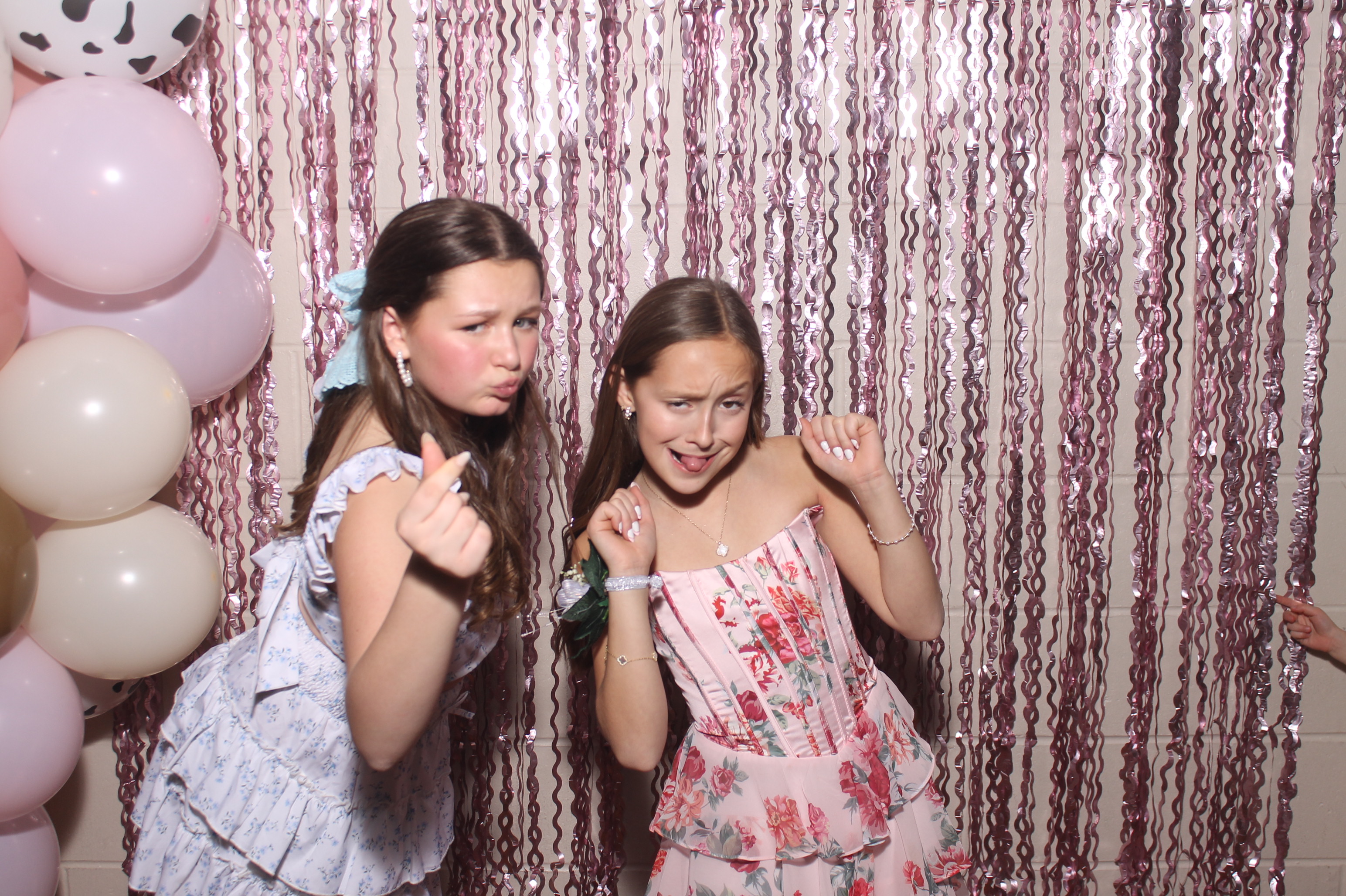 Queen of Peace Father Daughter Dance | View more photos from the event at gallery.photoboothcincy.com/u/PhotoBoothCincy/Queen-of-Peace-Father-Daughter-Dance