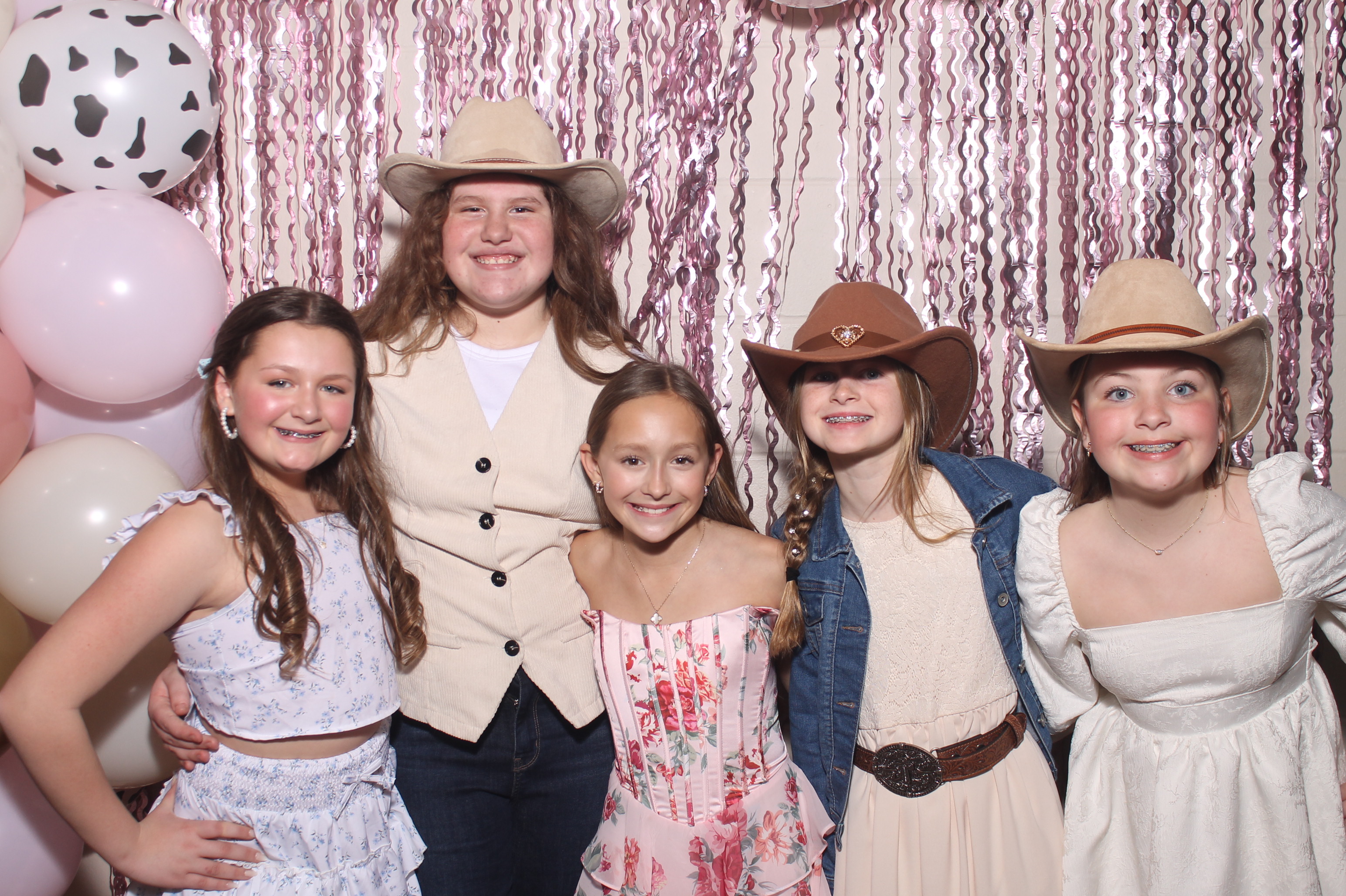 Queen of Peace Father Daughter Dance | View more photos from the event at gallery.photoboothcincy.com/u/PhotoBoothCincy/Queen-of-Peace-Father-Daughter-Dance