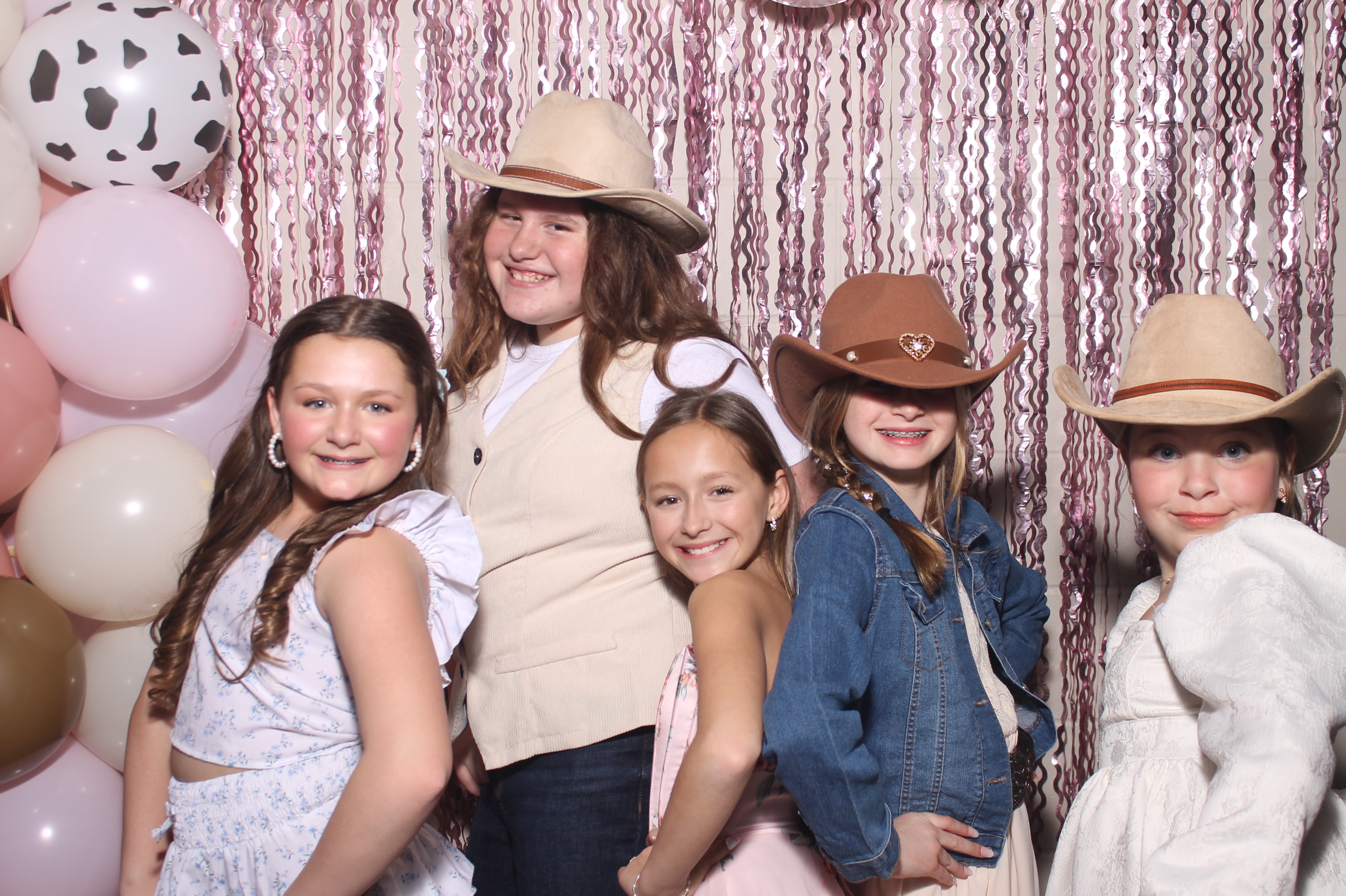 Queen of Peace Father Daughter Dance | View more photos from the event at gallery.photoboothcincy.com/u/PhotoBoothCincy/Queen-of-Peace-Father-Daughter-Dance