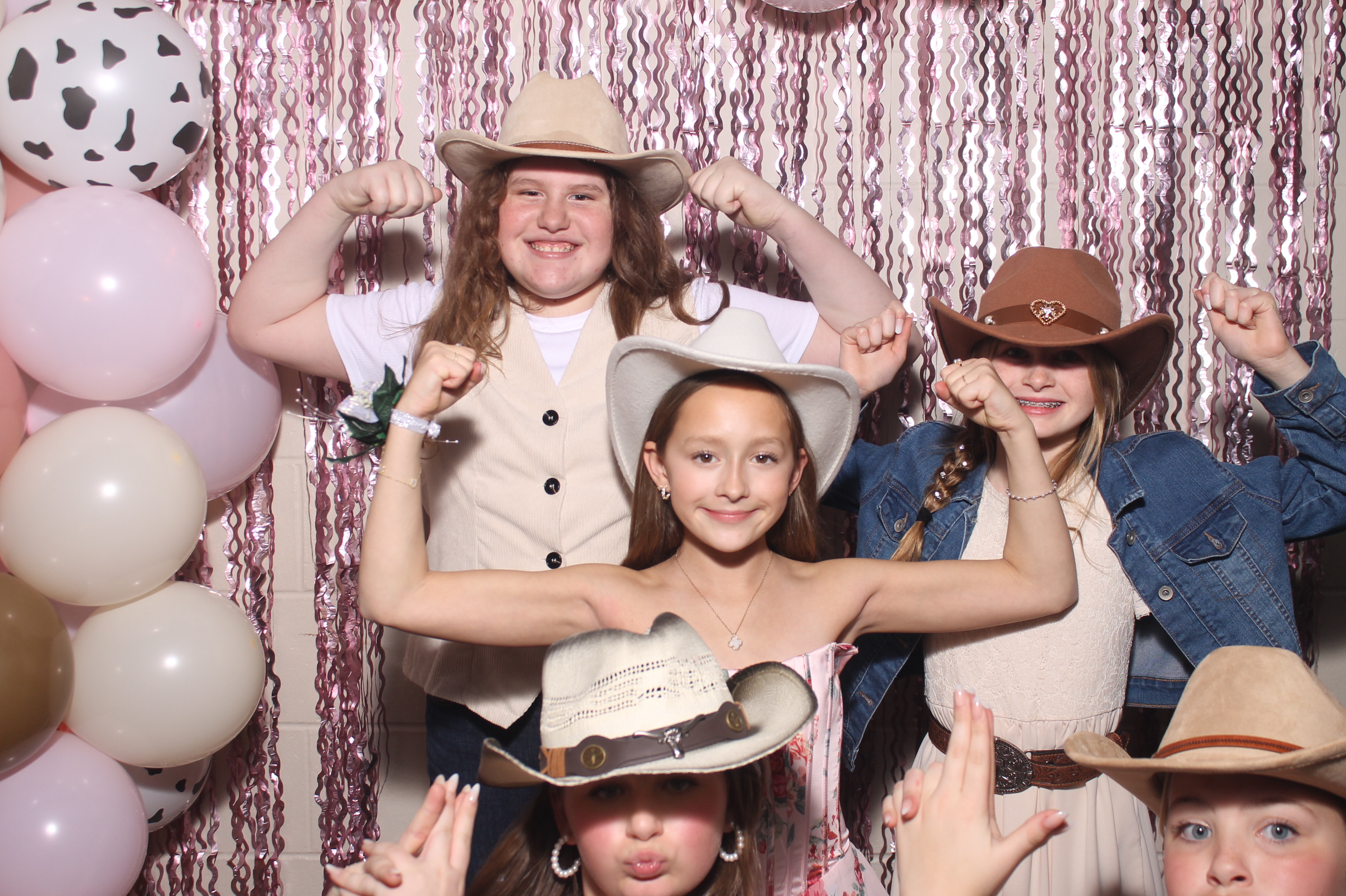 Queen of Peace Father Daughter Dance | View more photos from the event at gallery.photoboothcincy.com/u/PhotoBoothCincy/Queen-of-Peace-Father-Daughter-Dance
