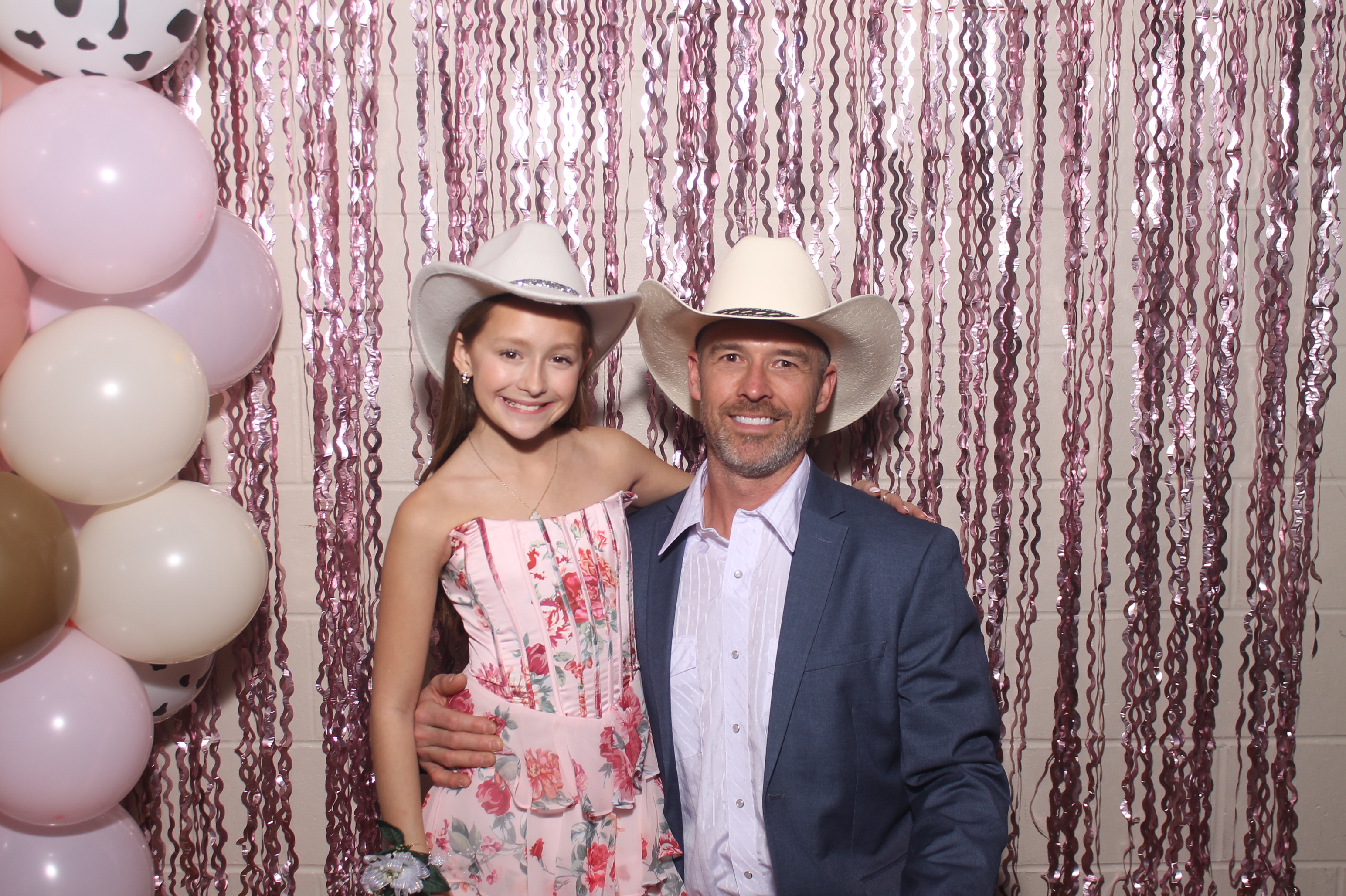 Queen of Peace Father Daughter Dance | View more photos from the event at gallery.photoboothcincy.com/u/PhotoBoothCincy/Queen-of-Peace-Father-Daughter-Dance