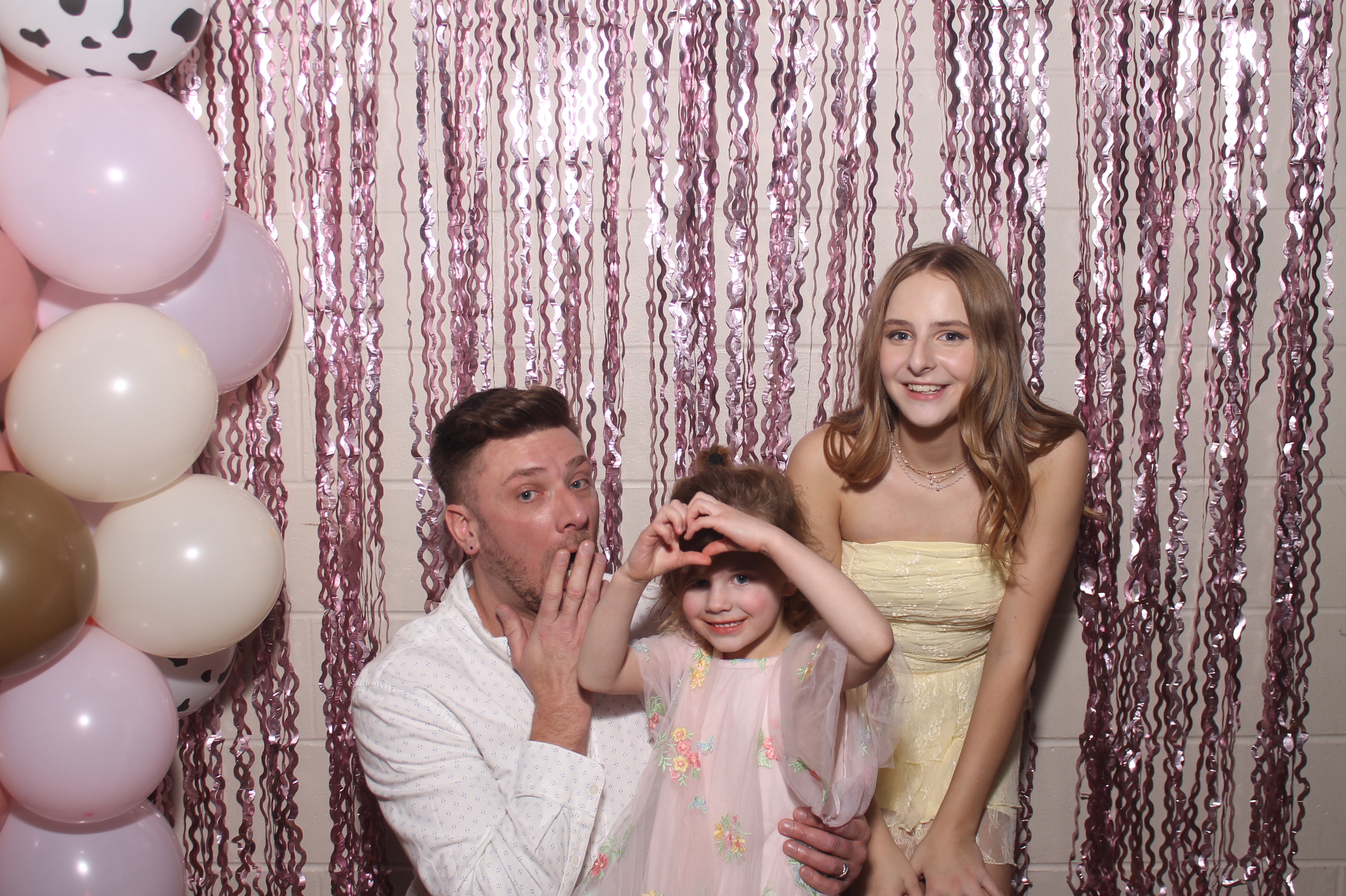 Queen of Peace Father Daughter Dance | View more photos from the event at gallery.photoboothcincy.com/u/PhotoBoothCincy/Queen-of-Peace-Father-Daughter-Dance