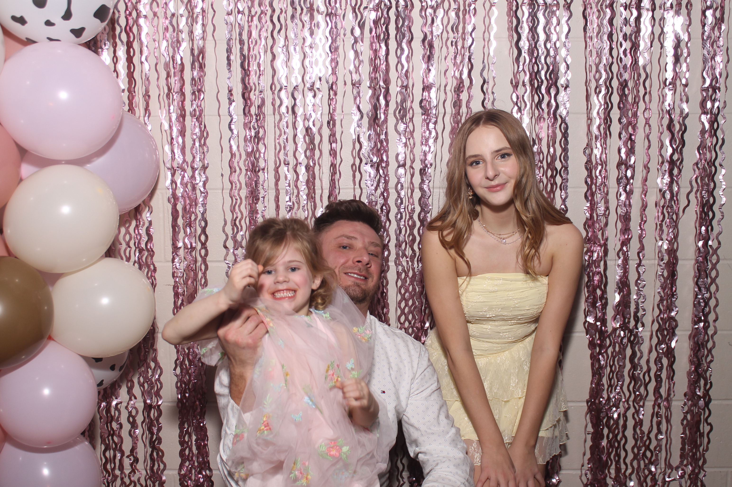 Queen of Peace Father Daughter Dance | View more photos from the event at gallery.photoboothcincy.com/u/PhotoBoothCincy/Queen-of-Peace-Father-Daughter-Dance