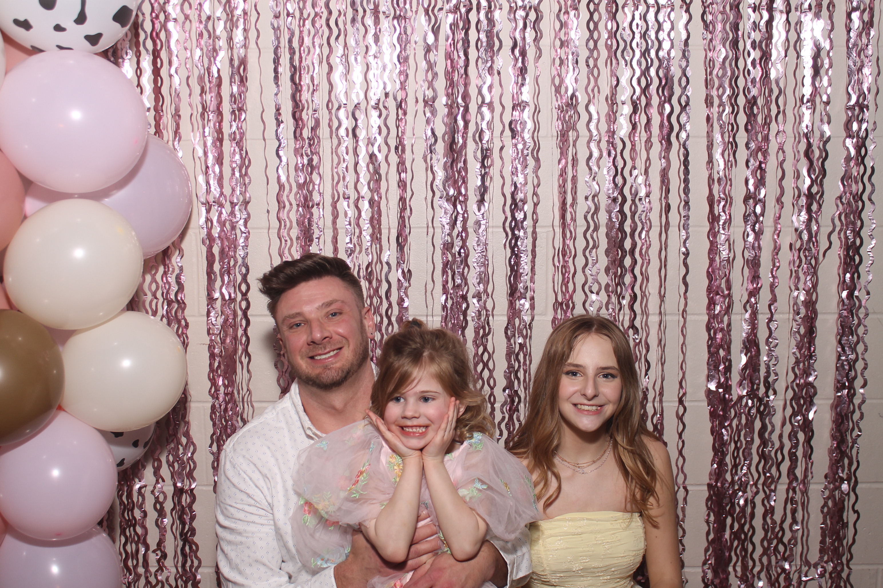 Queen of Peace Father Daughter Dance | View more photos from the event at gallery.photoboothcincy.com/u/PhotoBoothCincy/Queen-of-Peace-Father-Daughter-Dance