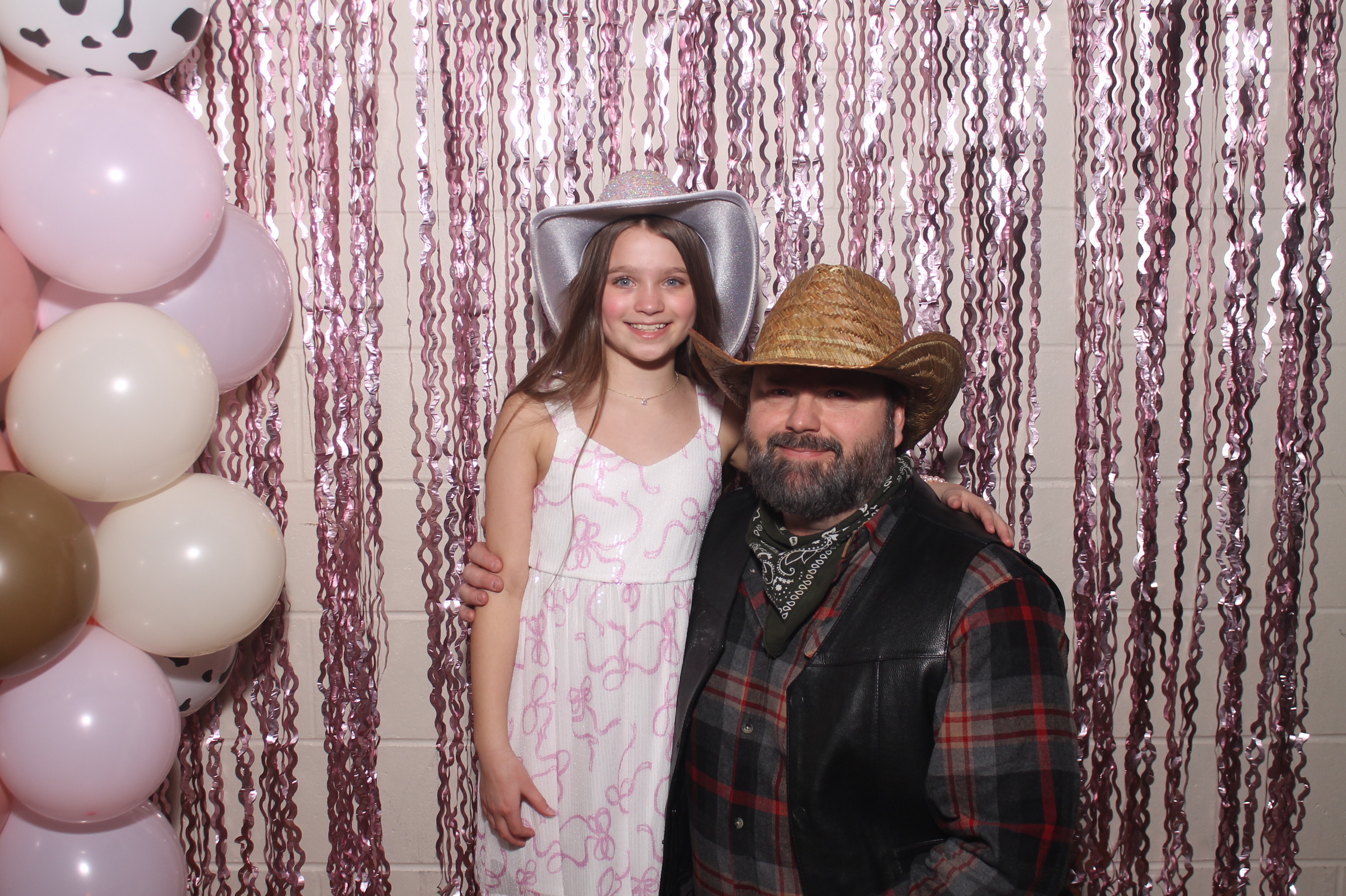 Queen of Peace Father Daughter Dance | View more photos from the event at gallery.photoboothcincy.com/u/PhotoBoothCincy/Queen-of-Peace-Father-Daughter-Dance
