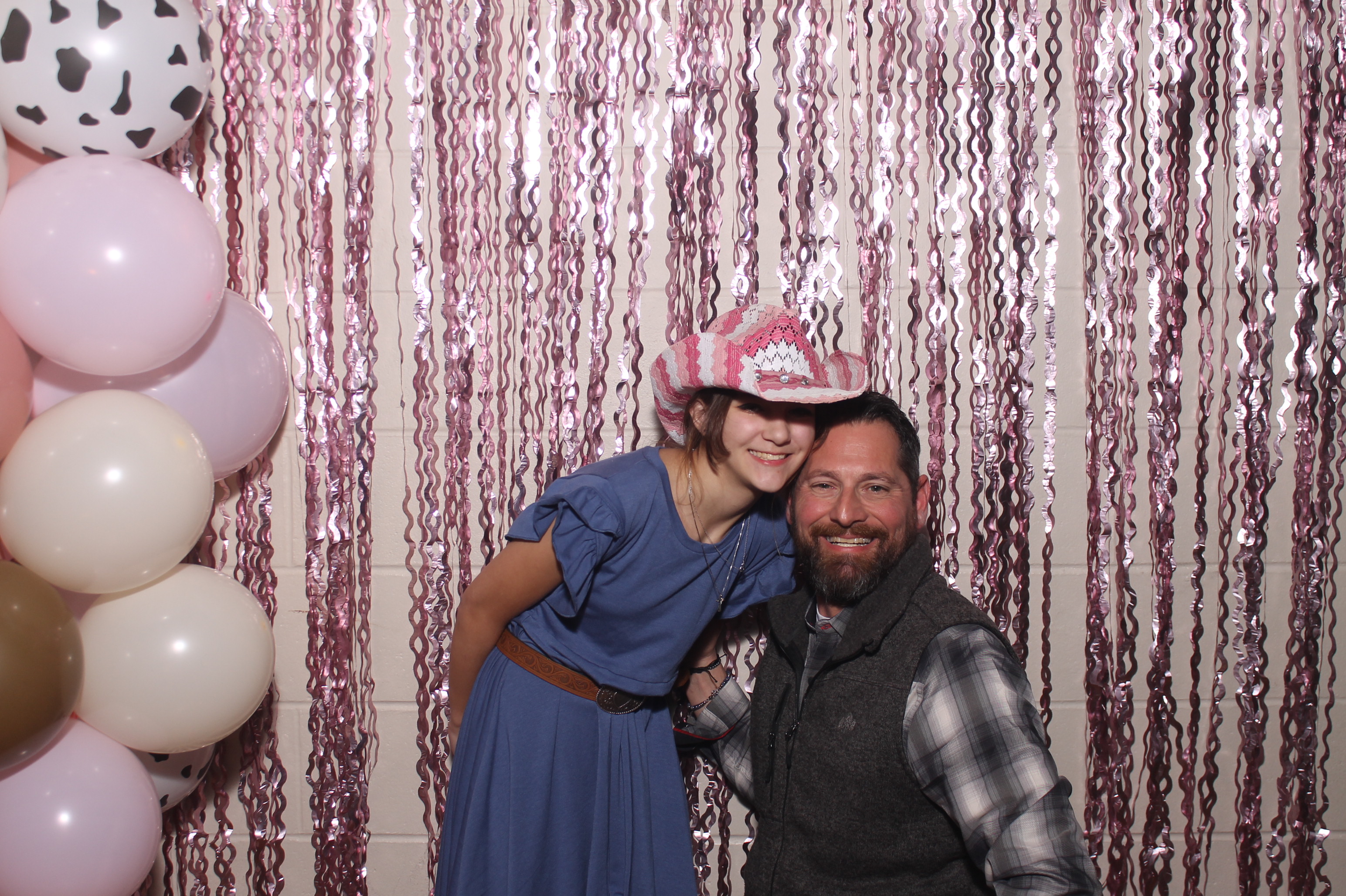 Queen of Peace Father Daughter Dance | View more photos from the event at gallery.photoboothcincy.com/u/PhotoBoothCincy/Queen-of-Peace-Father-Daughter-Dance