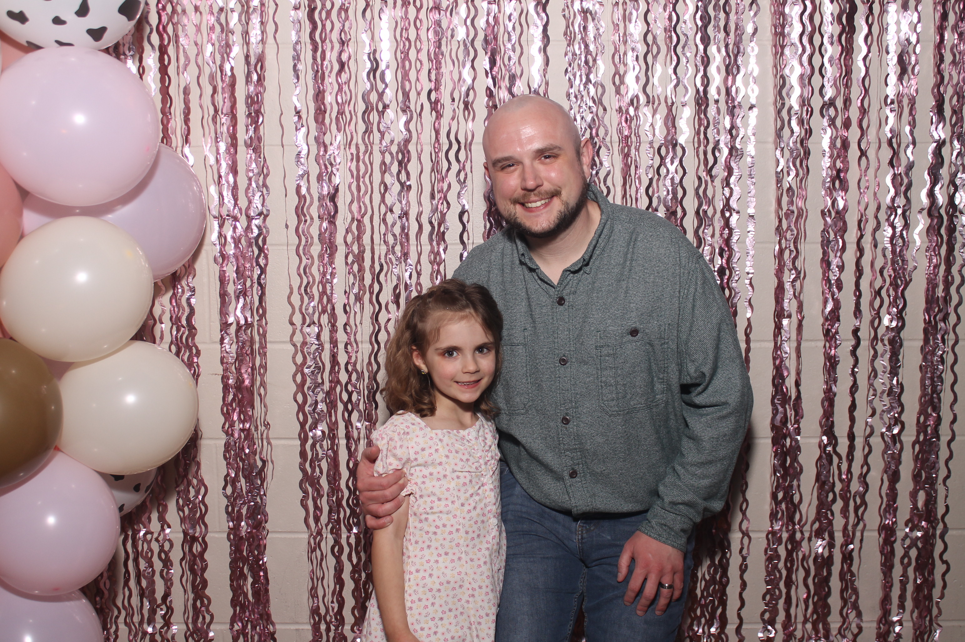 Queen of Peace Father Daughter Dance | View more photos from the event at gallery.photoboothcincy.com/u/PhotoBoothCincy/Queen-of-Peace-Father-Daughter-Dance