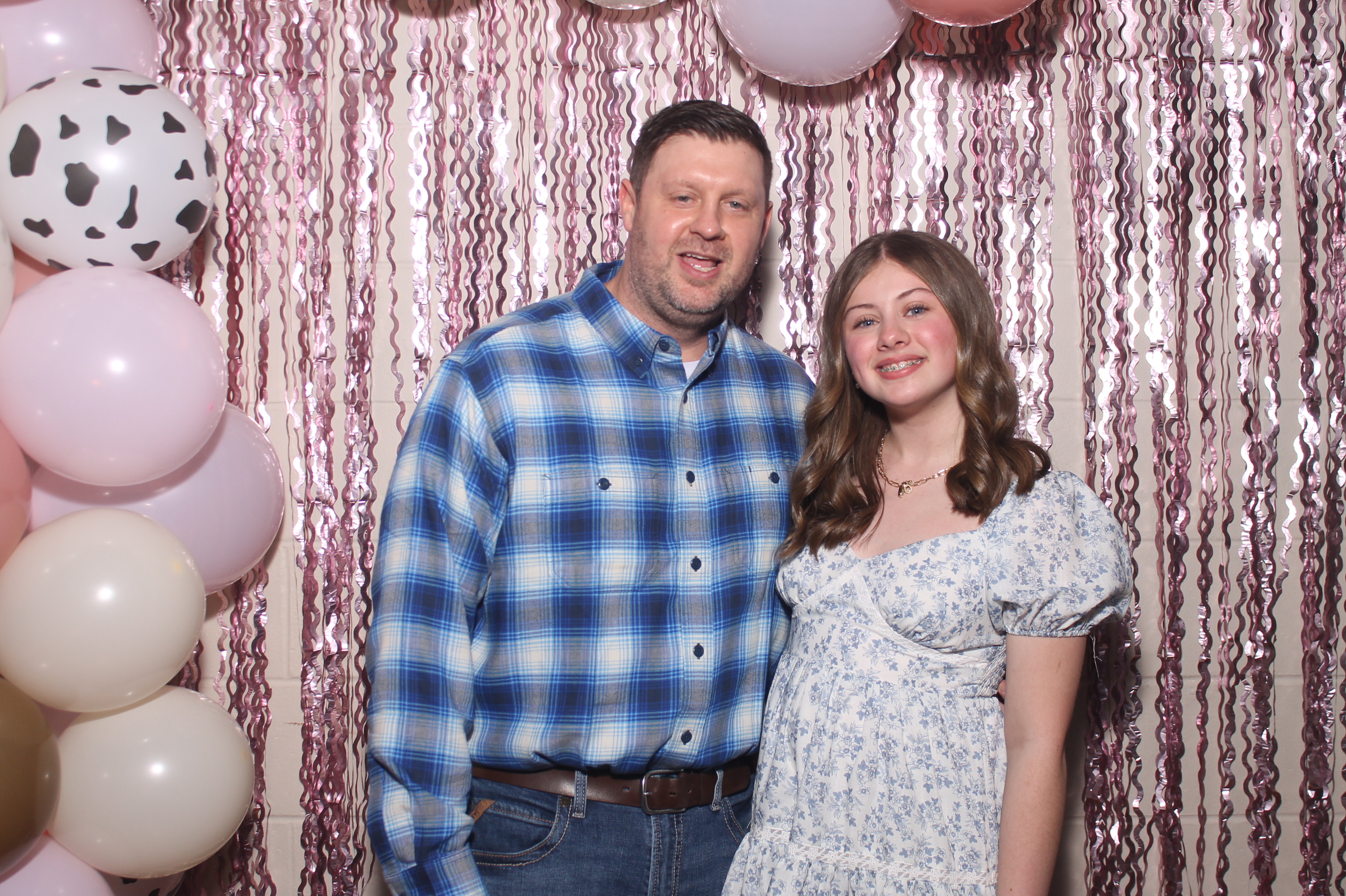 Queen of Peace Father Daughter Dance | View more photos from the event at gallery.photoboothcincy.com/u/PhotoBoothCincy/Queen-of-Peace-Father-Daughter-Dance