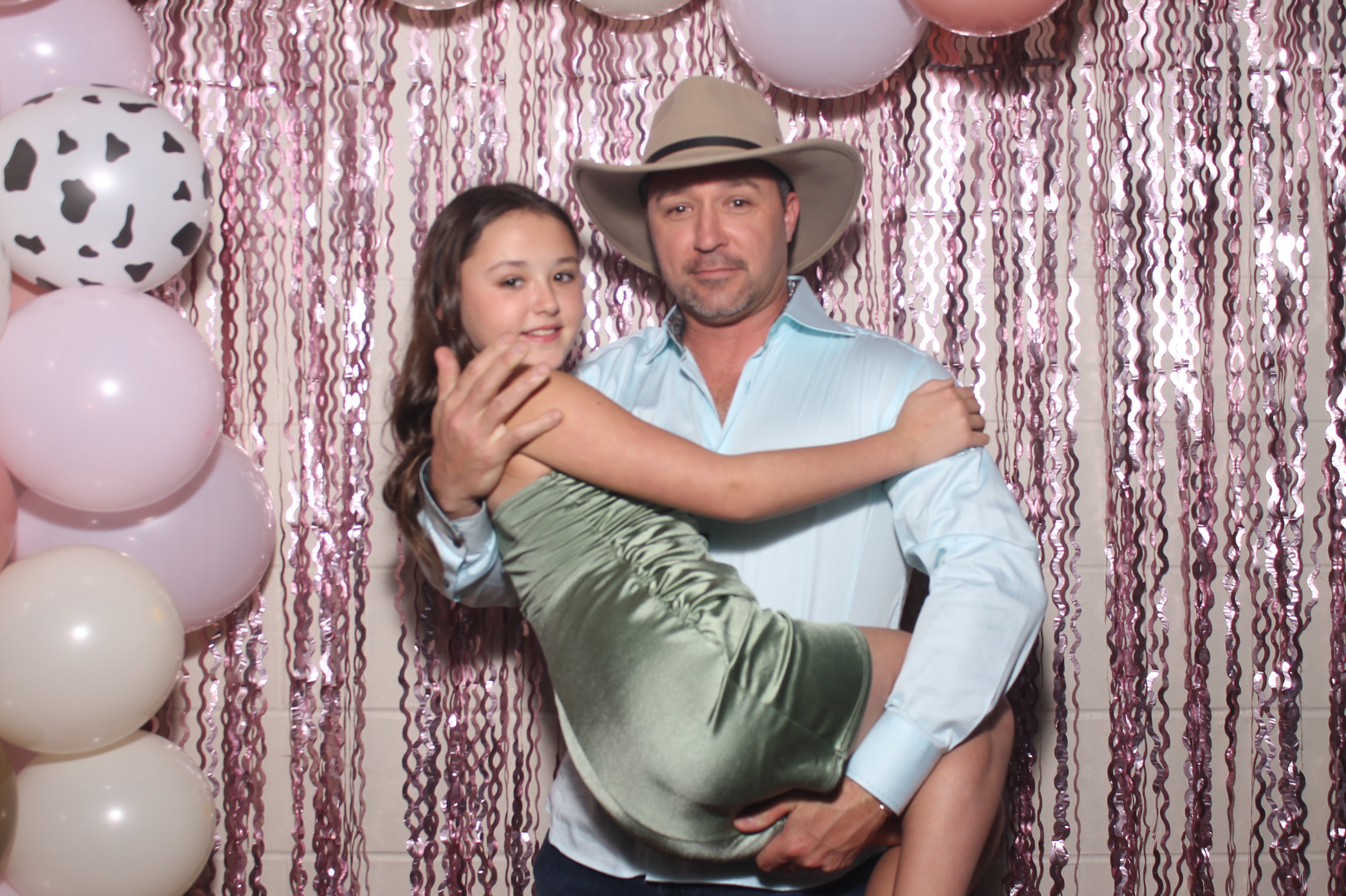 Queen of Peace Father Daughter Dance | View more photos from the event at gallery.photoboothcincy.com/u/PhotoBoothCincy/Queen-of-Peace-Father-Daughter-Dance