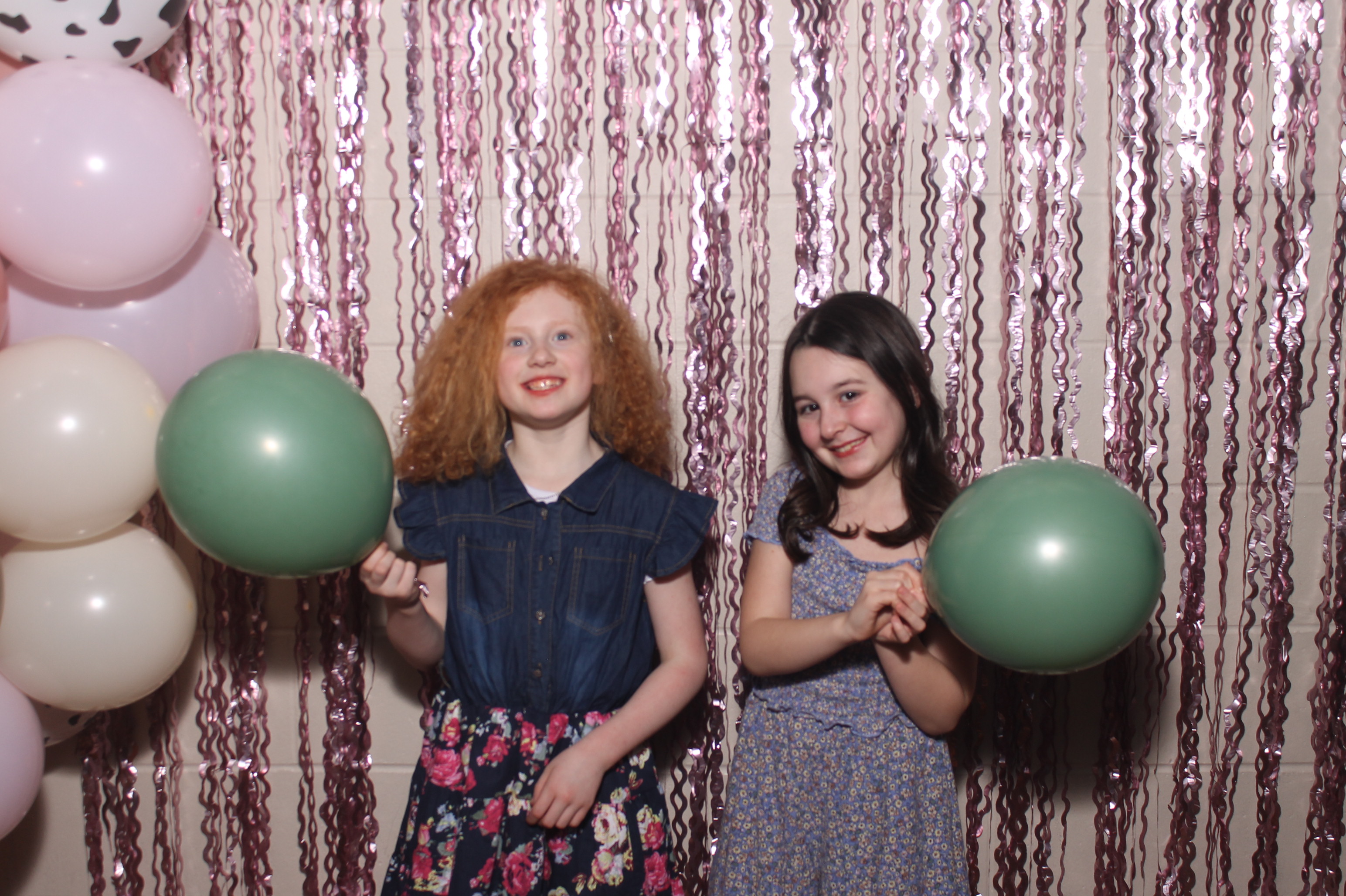 Queen of Peace Father Daughter Dance | View more photos from the event at gallery.photoboothcincy.com/u/PhotoBoothCincy/Queen-of-Peace-Father-Daughter-Dance