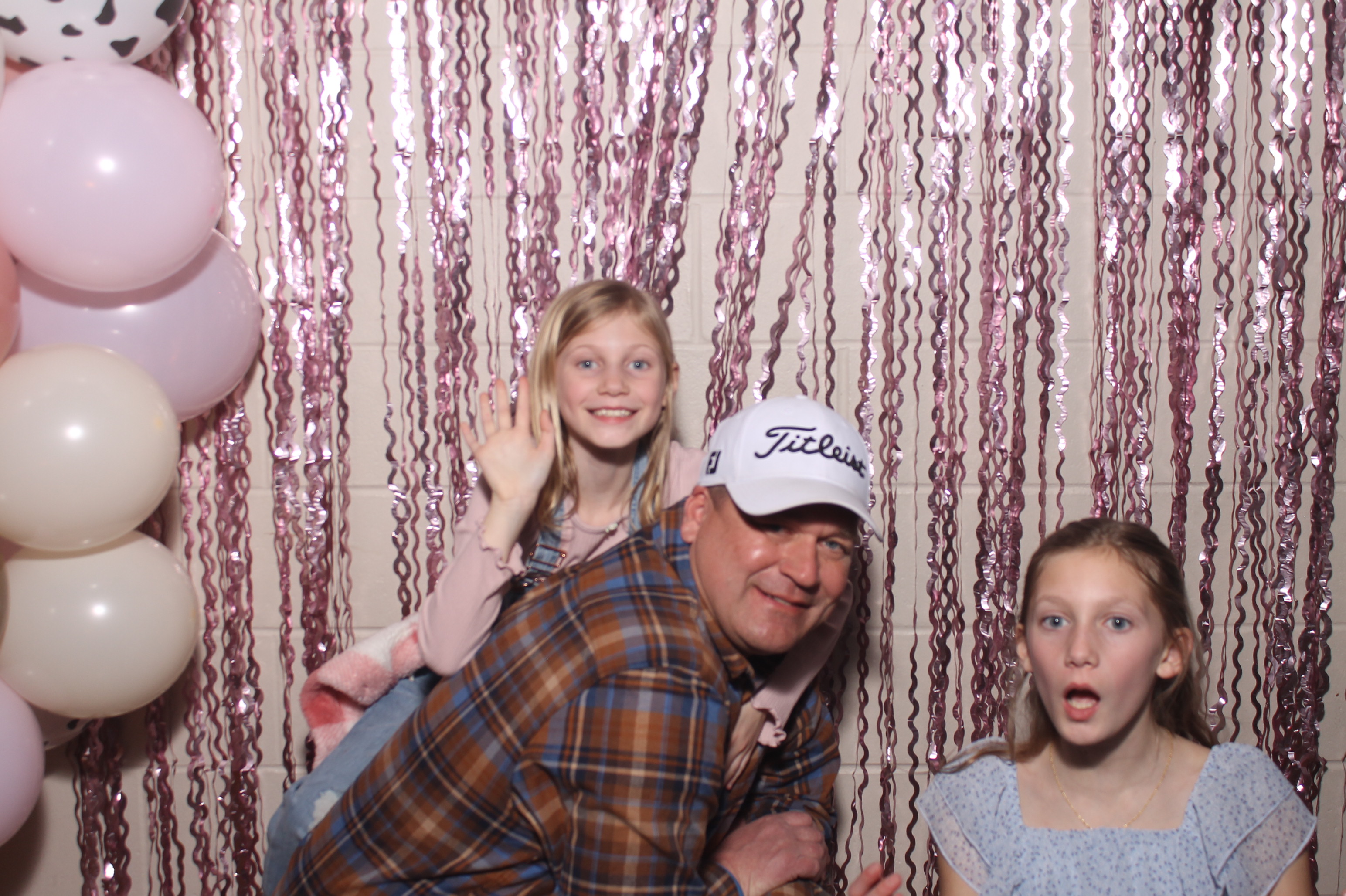 Queen of Peace Father Daughter Dance | View more photos from the event at gallery.photoboothcincy.com/u/PhotoBoothCincy/Queen-of-Peace-Father-Daughter-Dance