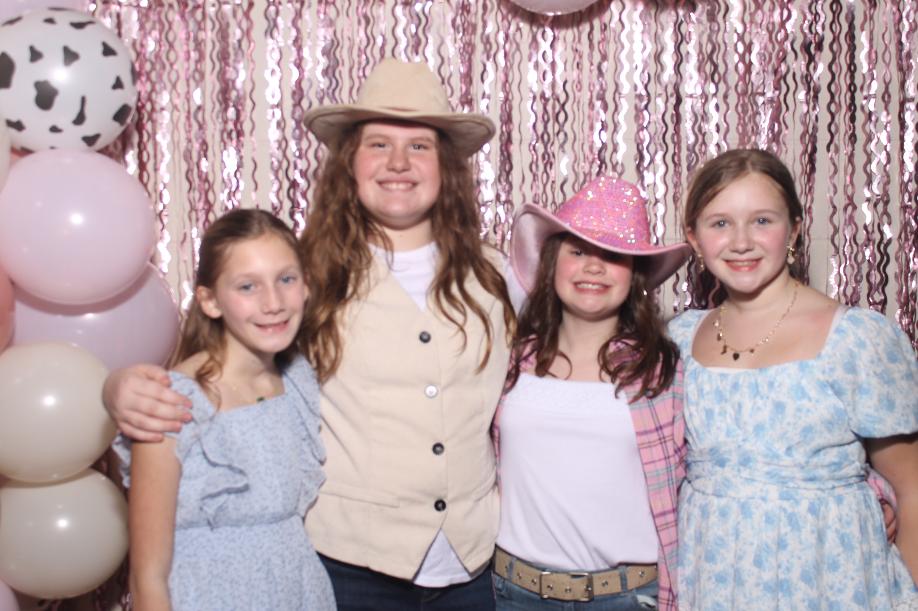 Queen of Peace Father Daughter Dance | View more photos from the event at gallery.photoboothcincy.com/u/PhotoBoothCincy/Queen-of-Peace-Father-Daughter-Dance