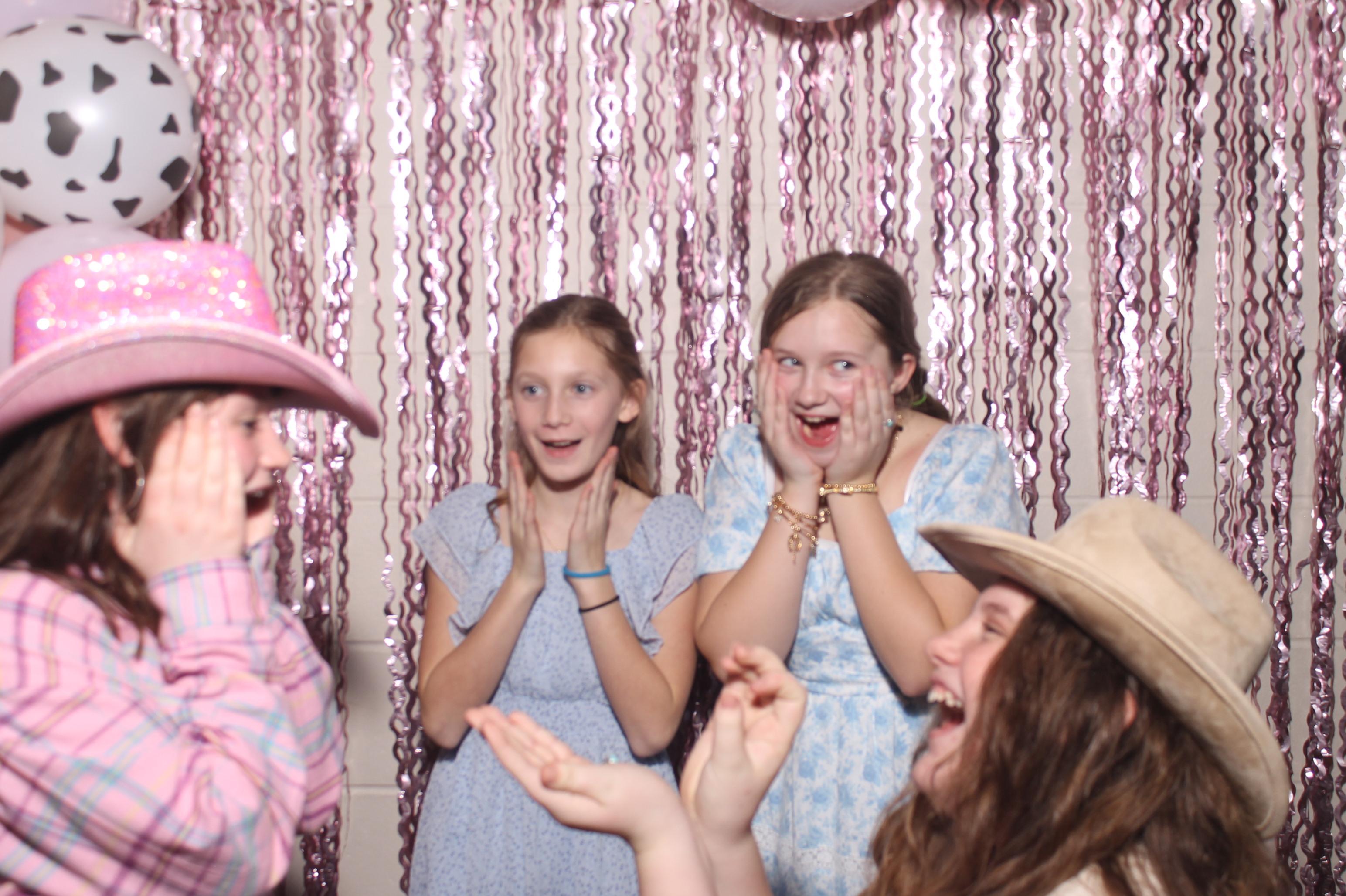 Queen of Peace Father Daughter Dance | View more photos from the event at gallery.photoboothcincy.com/u/PhotoBoothCincy/Queen-of-Peace-Father-Daughter-Dance