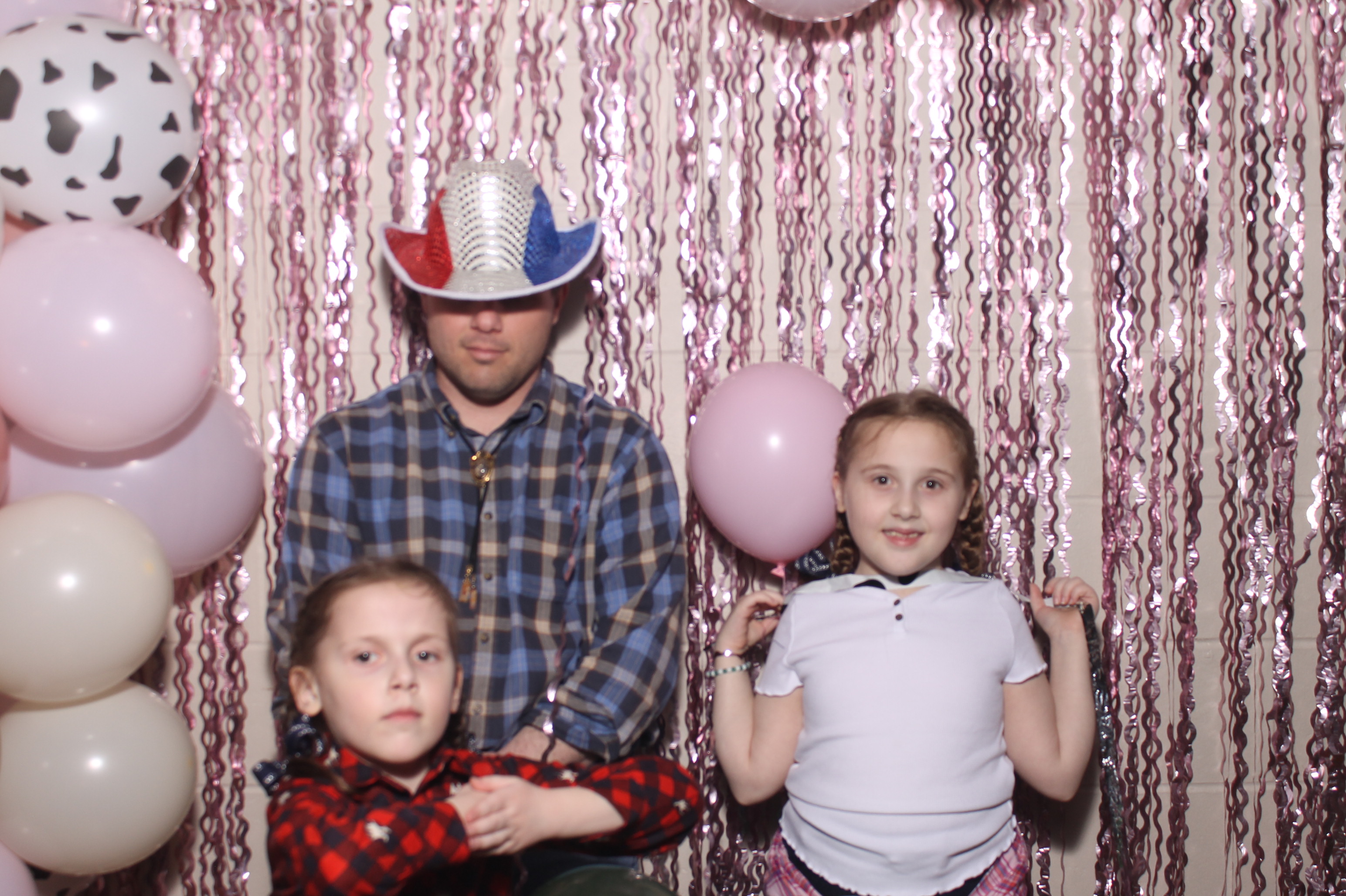 Queen of Peace Father Daughter Dance | View more photos from the event at gallery.photoboothcincy.com/u/PhotoBoothCincy/Queen-of-Peace-Father-Daughter-Dance