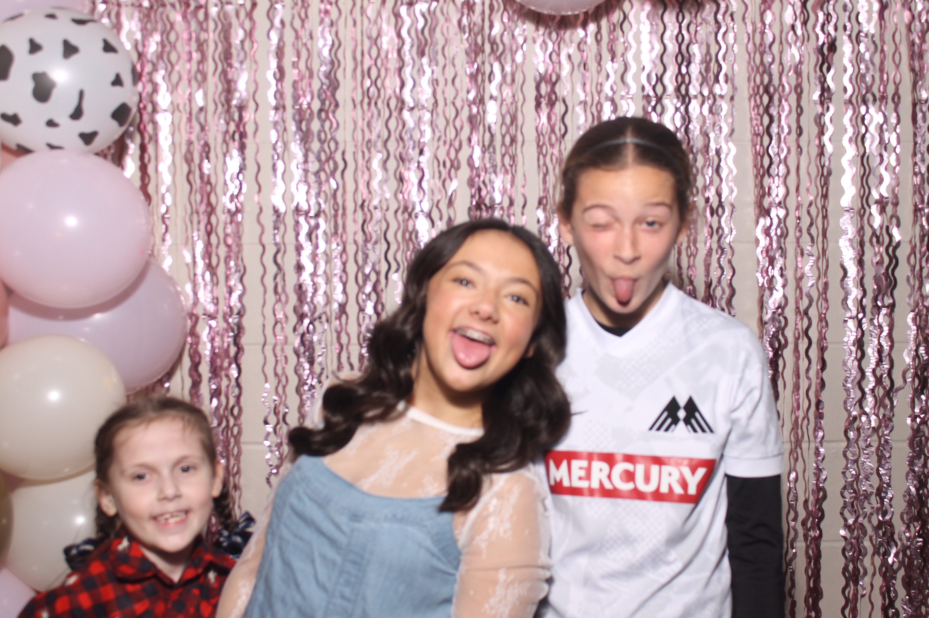 Queen of Peace Father Daughter Dance | View more photos from the event at gallery.photoboothcincy.com/u/PhotoBoothCincy/Queen-of-Peace-Father-Daughter-Dance