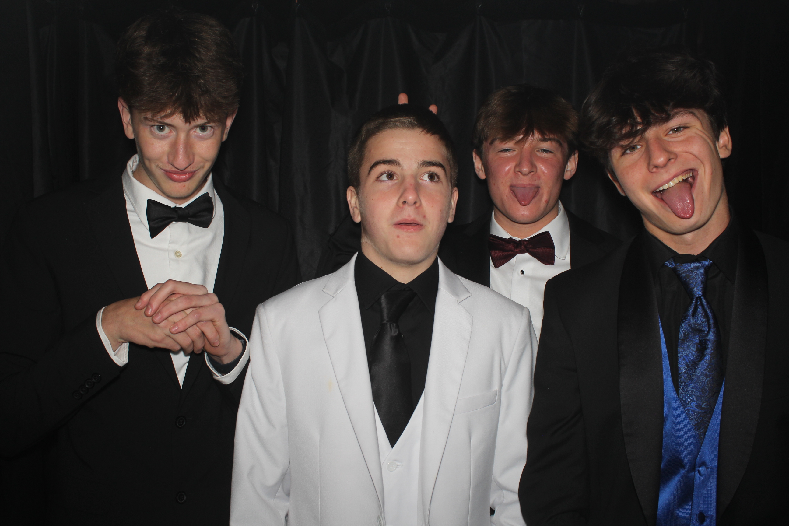 Reading Junior Senior Prom | View more photos from the event at gallery.photoboothcincy.com/u/PhotoBoothCincy/Reading-Junior-Senior-Prom-0