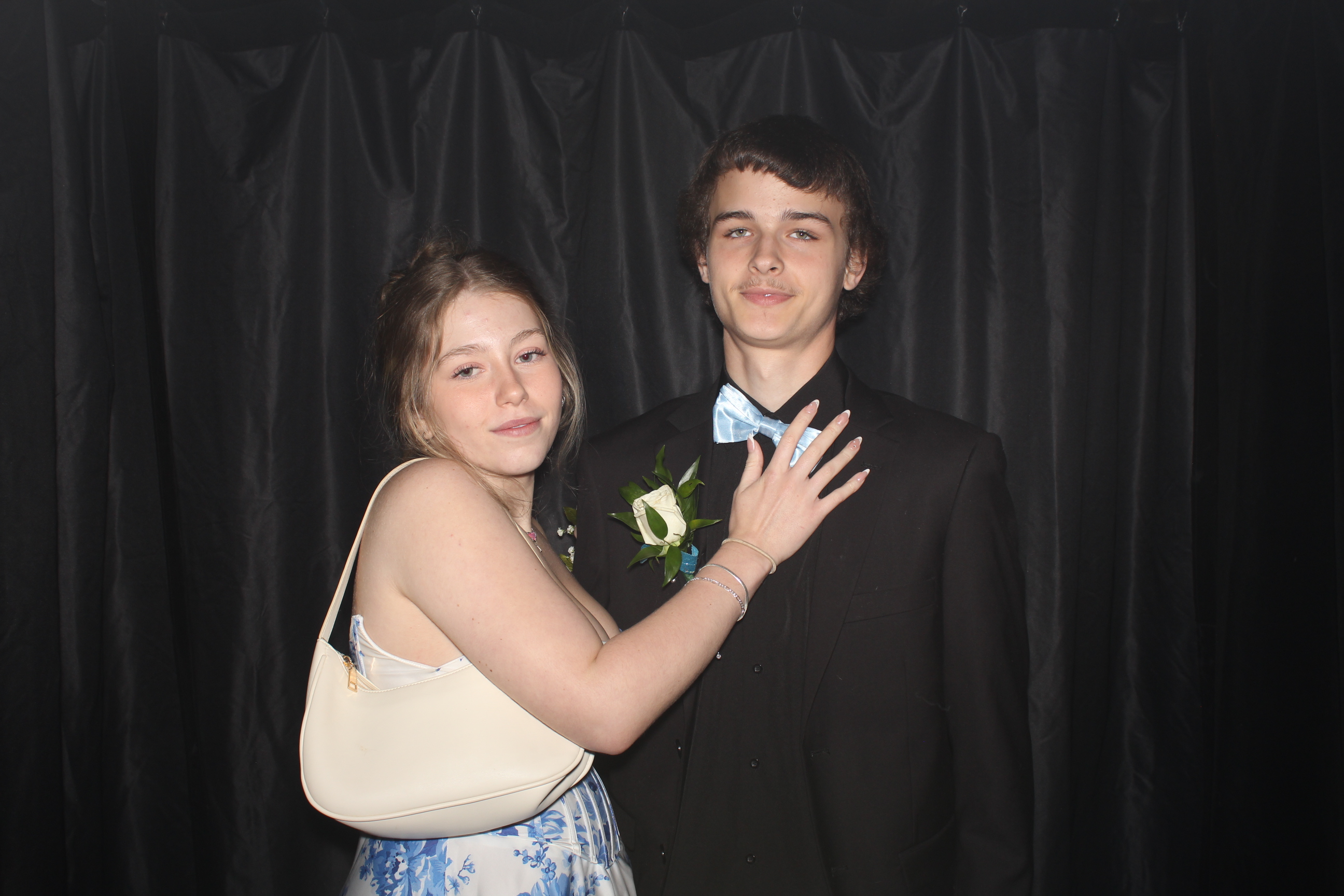 Reading Junior Senior Prom | View more photos from the event at gallery.photoboothcincy.com/u/PhotoBoothCincy/Reading-Junior-Senior-Prom-0