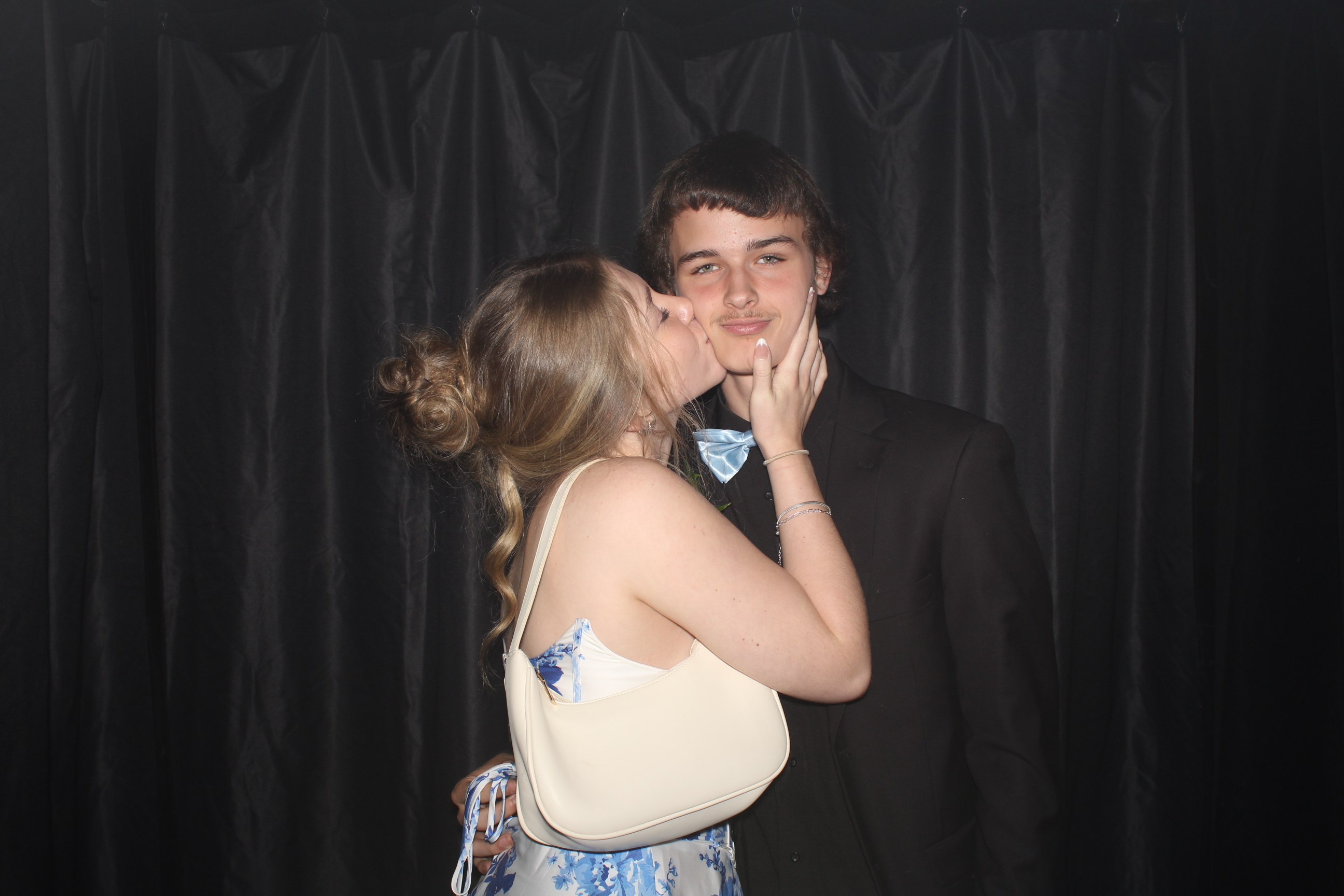 Reading Junior Senior Prom | View more photos from the event at gallery.photoboothcincy.com/u/PhotoBoothCincy/Reading-Junior-Senior-Prom-0
