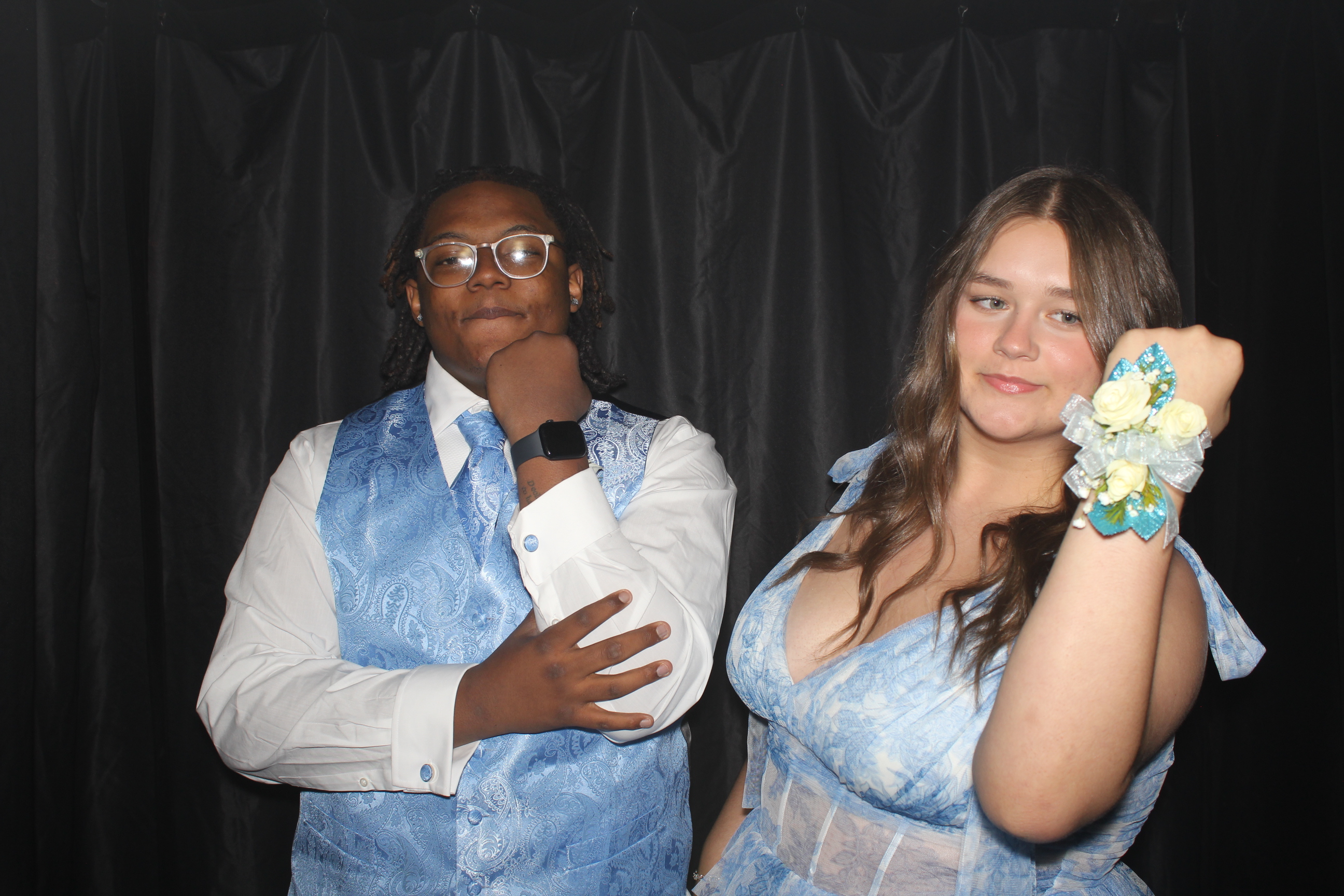 Reading Junior Senior Prom | View more photos from the event at gallery.photoboothcincy.com/u/PhotoBoothCincy/Reading-Junior-Senior-Prom-0