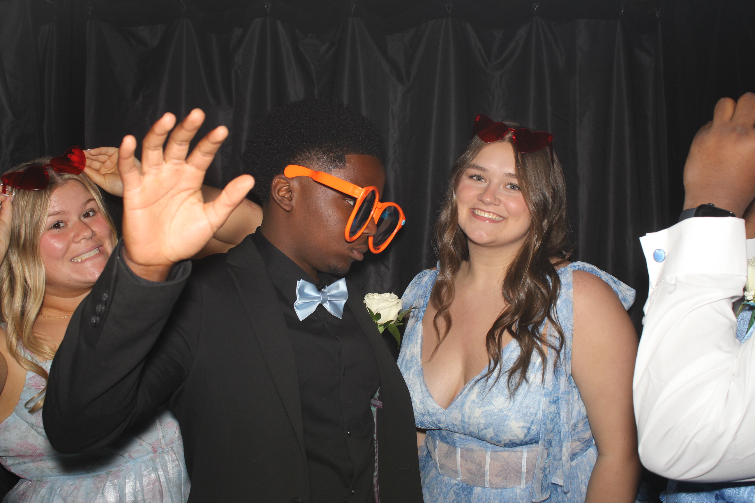 Reading Junior Senior Prom | View more photos from the event at gallery.photoboothcincy.com/u/PhotoBoothCincy/Reading-Junior-Senior-Prom-0