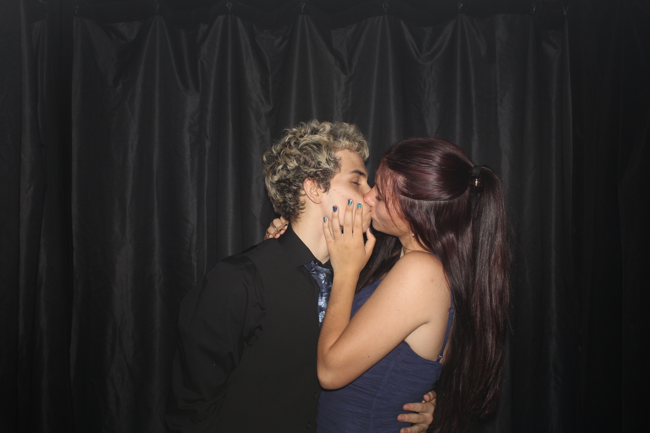 Reading Junior Senior Prom | View more photos from the event at gallery.photoboothcincy.com/u/PhotoBoothCincy/Reading-Junior-Senior-Prom-0