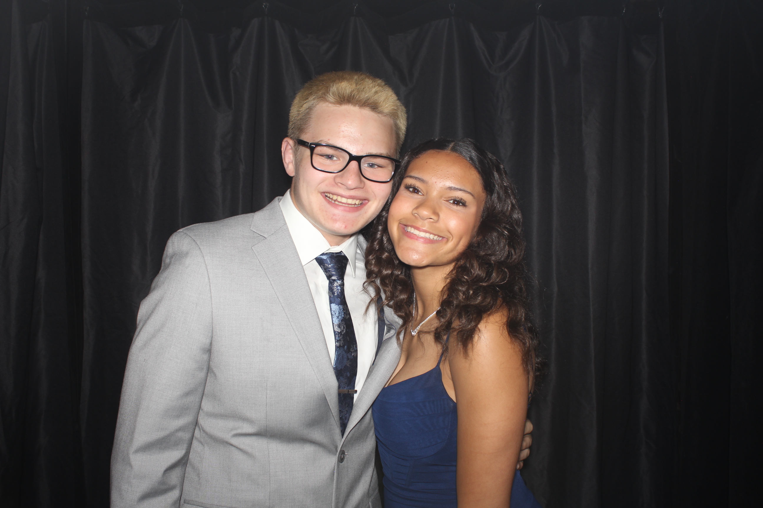 Reading Junior Senior Prom | View more photos from the event at gallery.photoboothcincy.com/u/PhotoBoothCincy/Reading-Junior-Senior-Prom-0