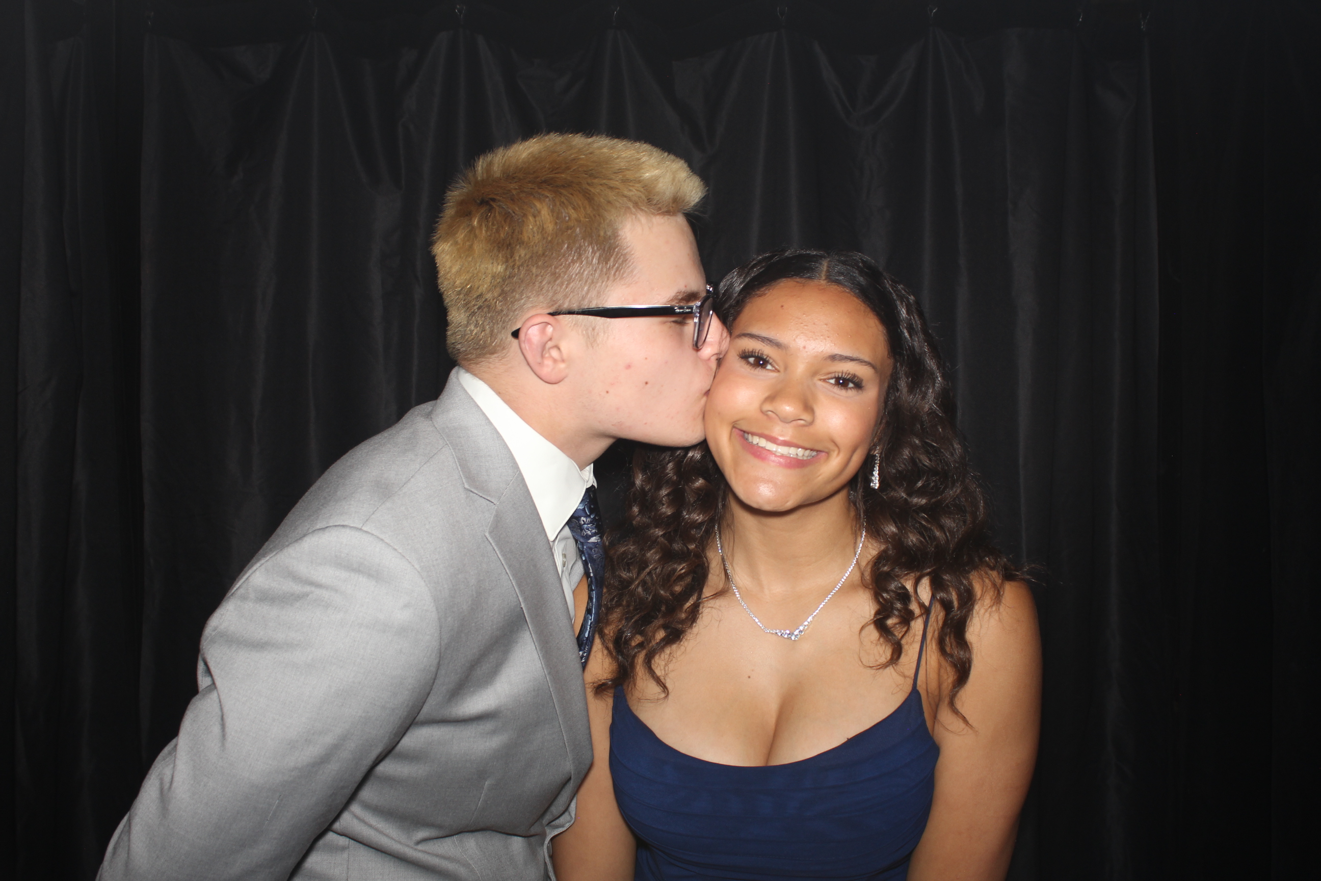 Reading Junior Senior Prom | View more photos from the event at gallery.photoboothcincy.com/u/PhotoBoothCincy/Reading-Junior-Senior-Prom-0